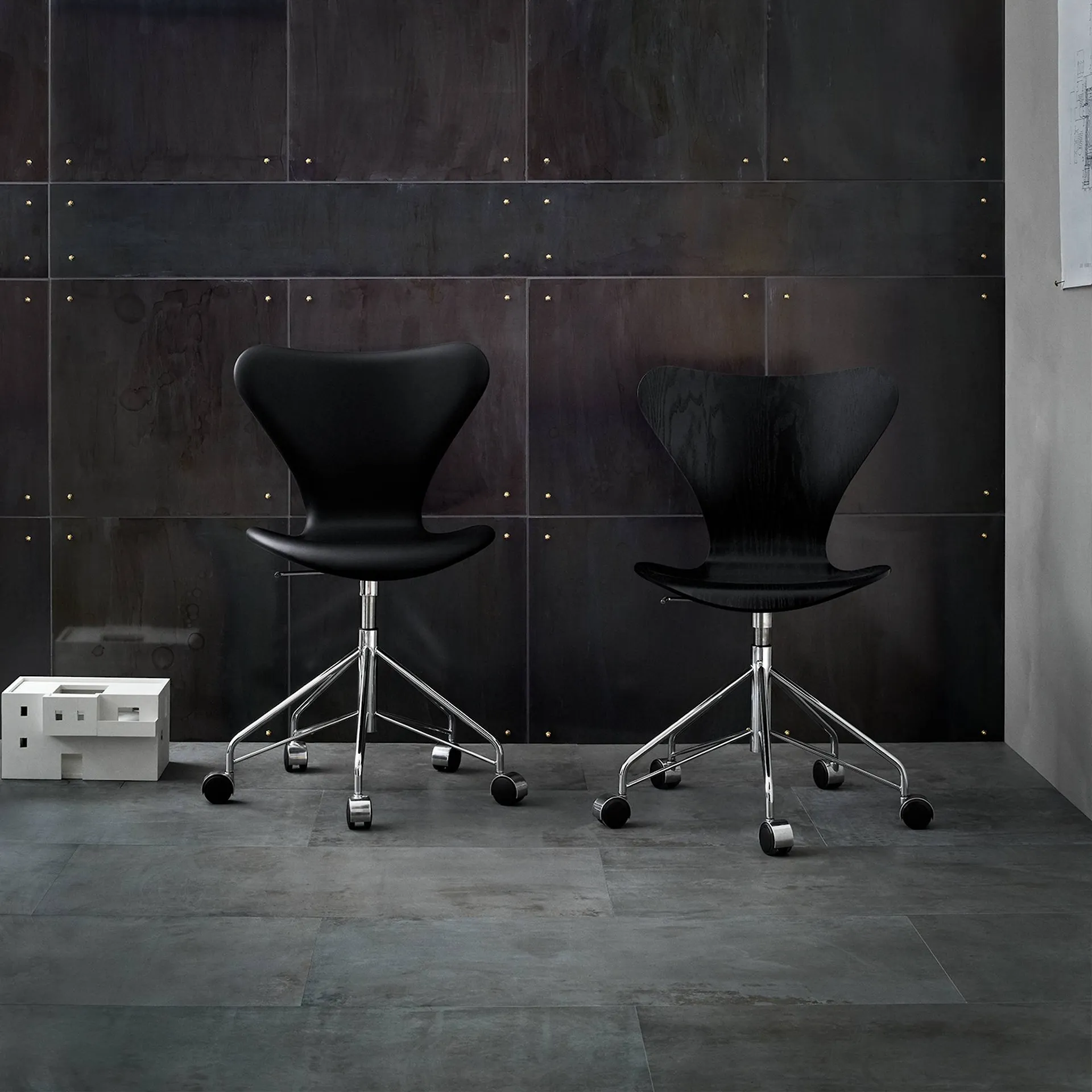 3117 Series 7 - svingstol - Fritz Hansen - Arne Jacobsen - NO GA