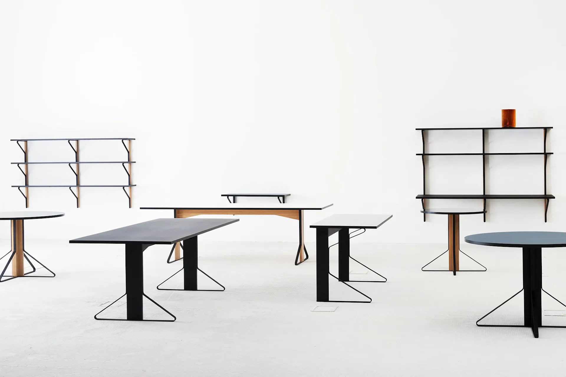 Kaari Bord REB 001 - Artek - Ronan & Erwan Bouroullec - NO GA