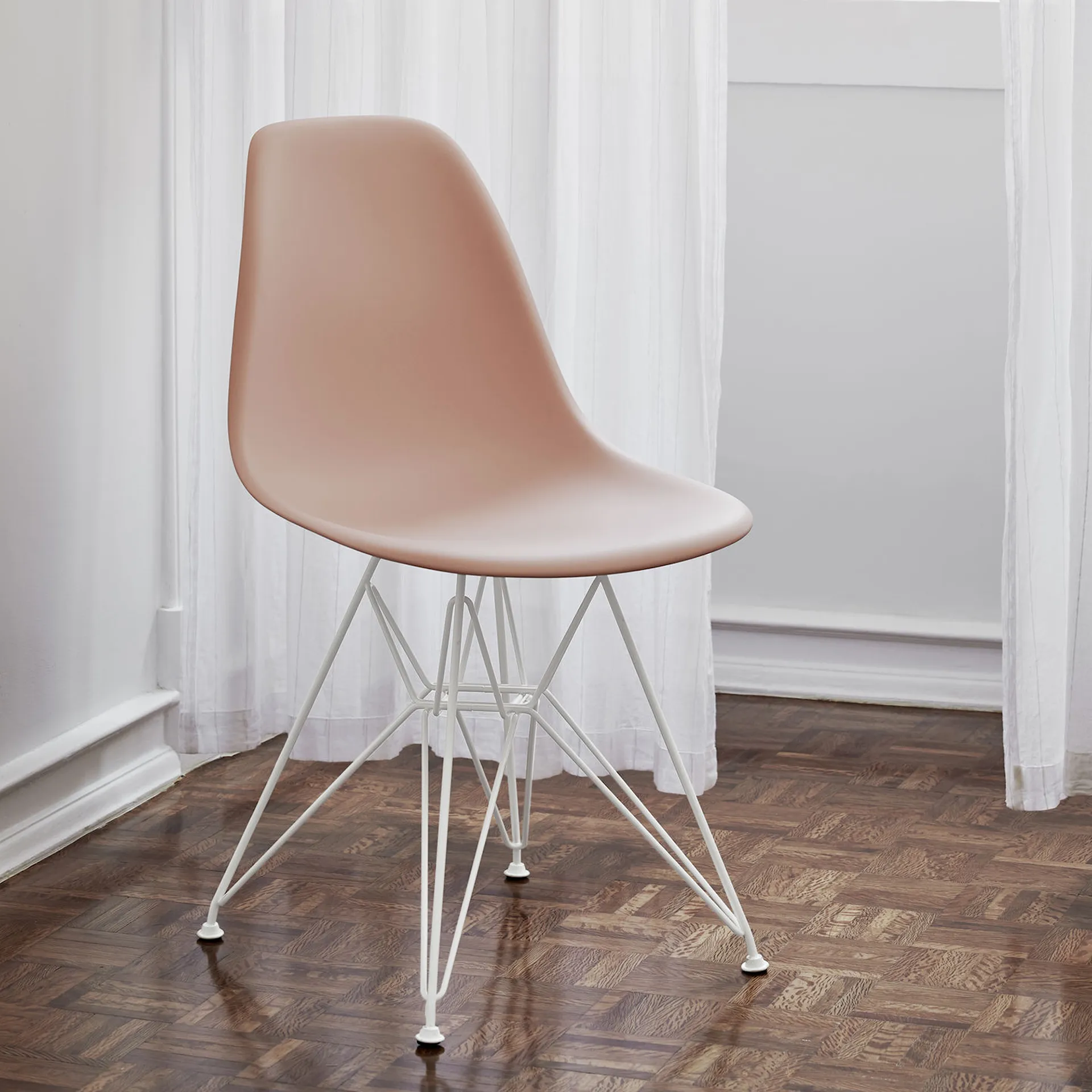 Eames RE Plastic Chair DSR stol White - Vitra - Charles & Ray Eames - NO GA