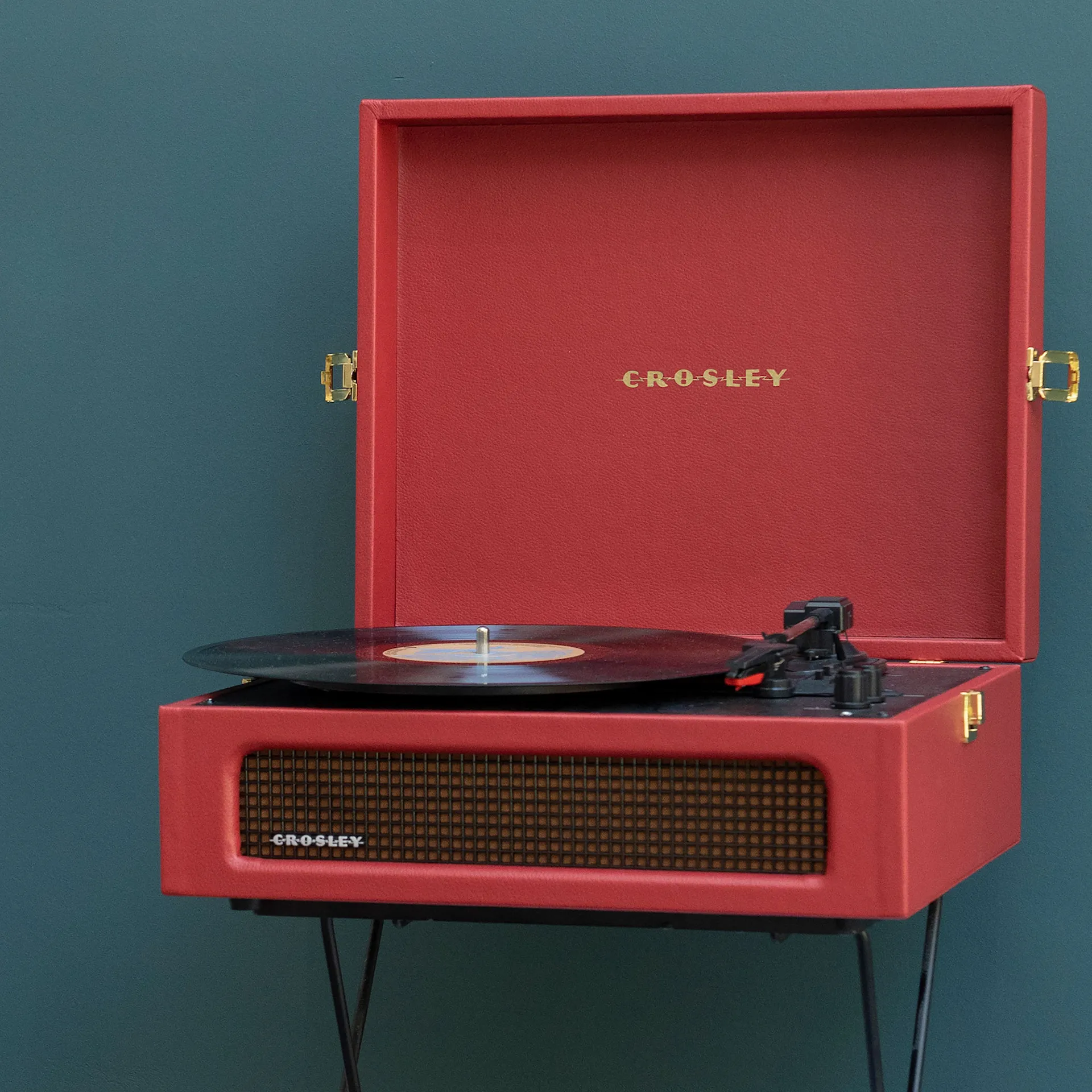 Voyager - Burgundy Red Bluetooth - Crosley - NO GA