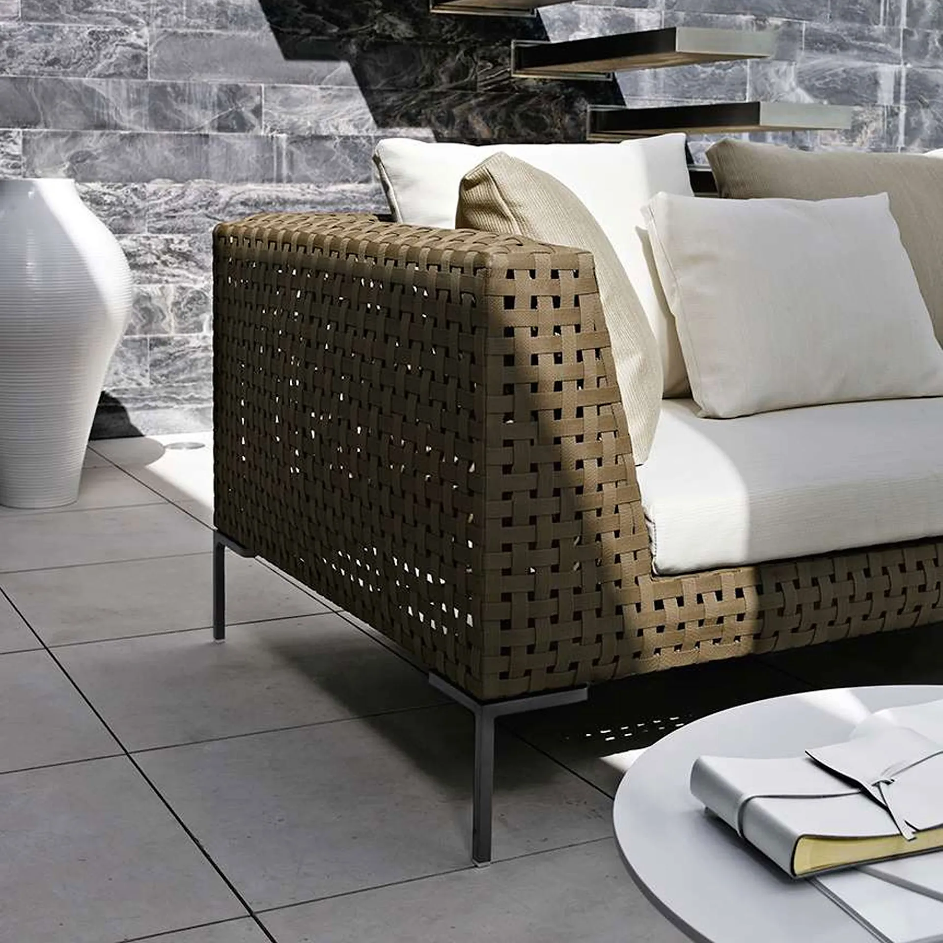 Charles Outdoor Sofa - B&B Italia - Antonio Citterio - NO GA