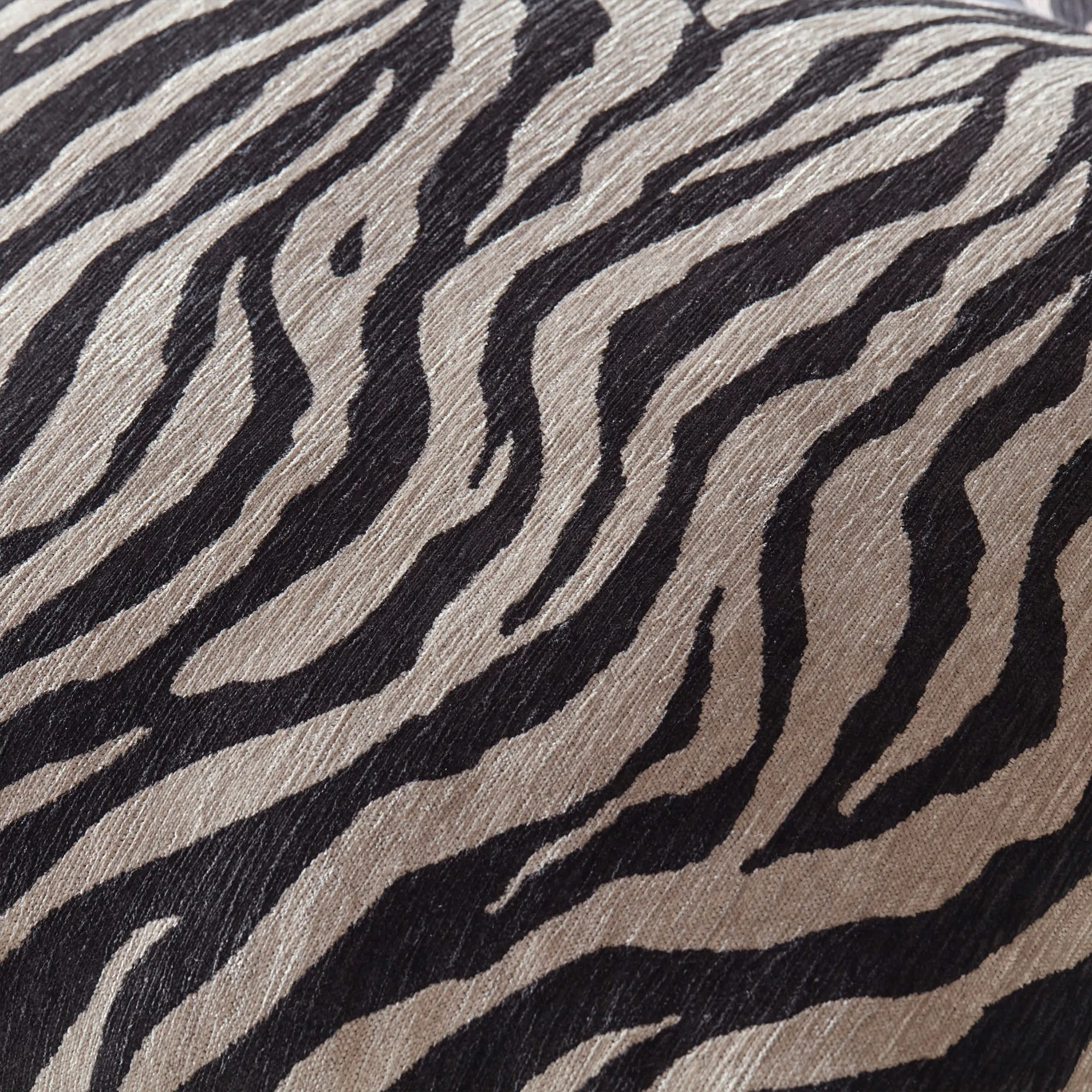 Dolores Zebra sofa - 7