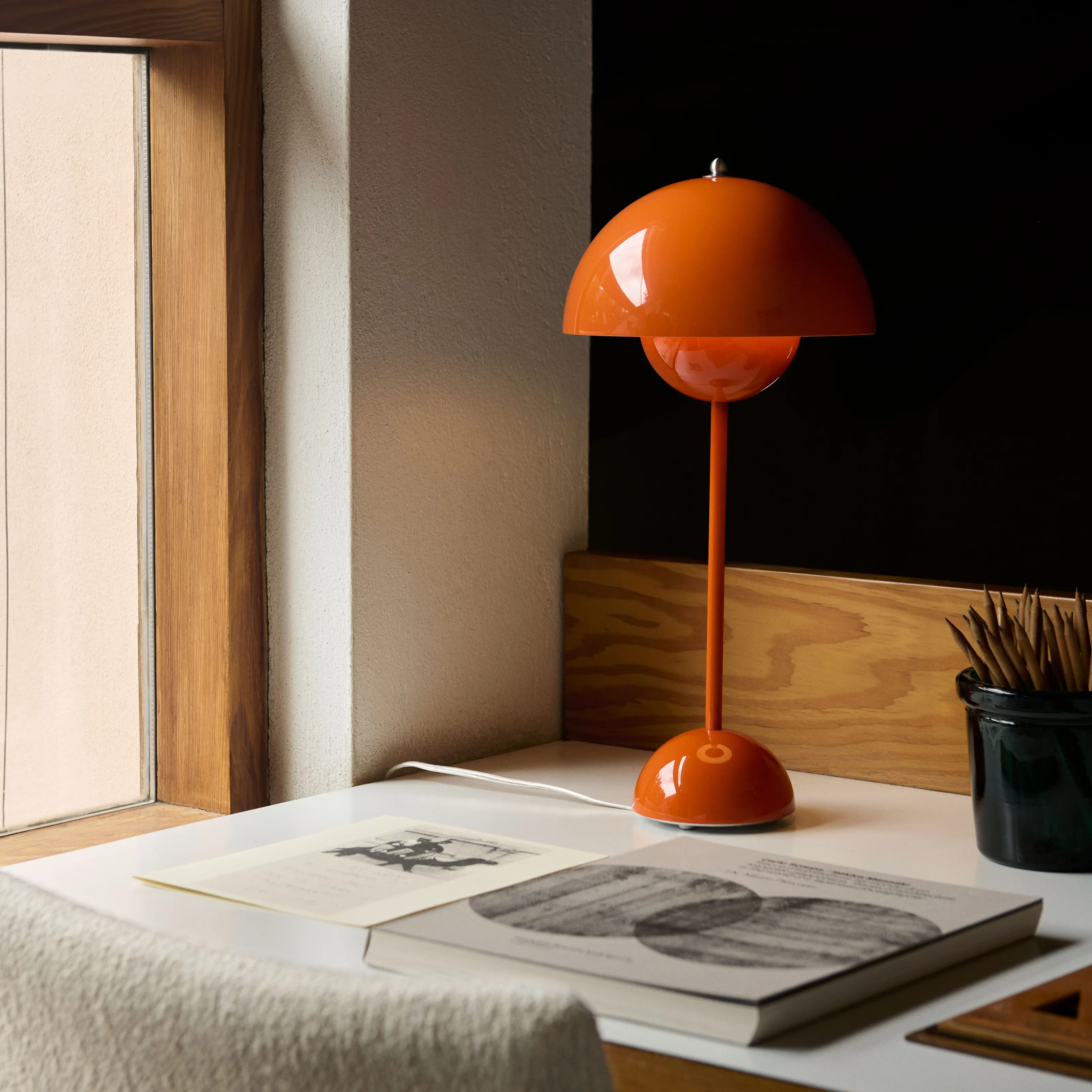 Flowerpot VP3 Table Lamp - 2