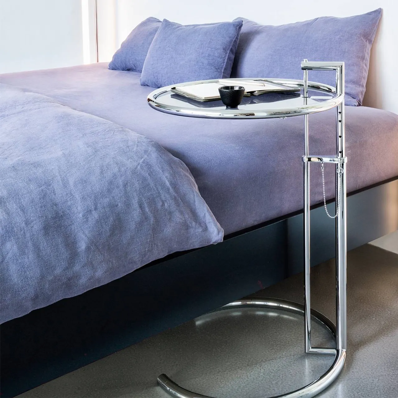 Adjustable Side Table E 1027