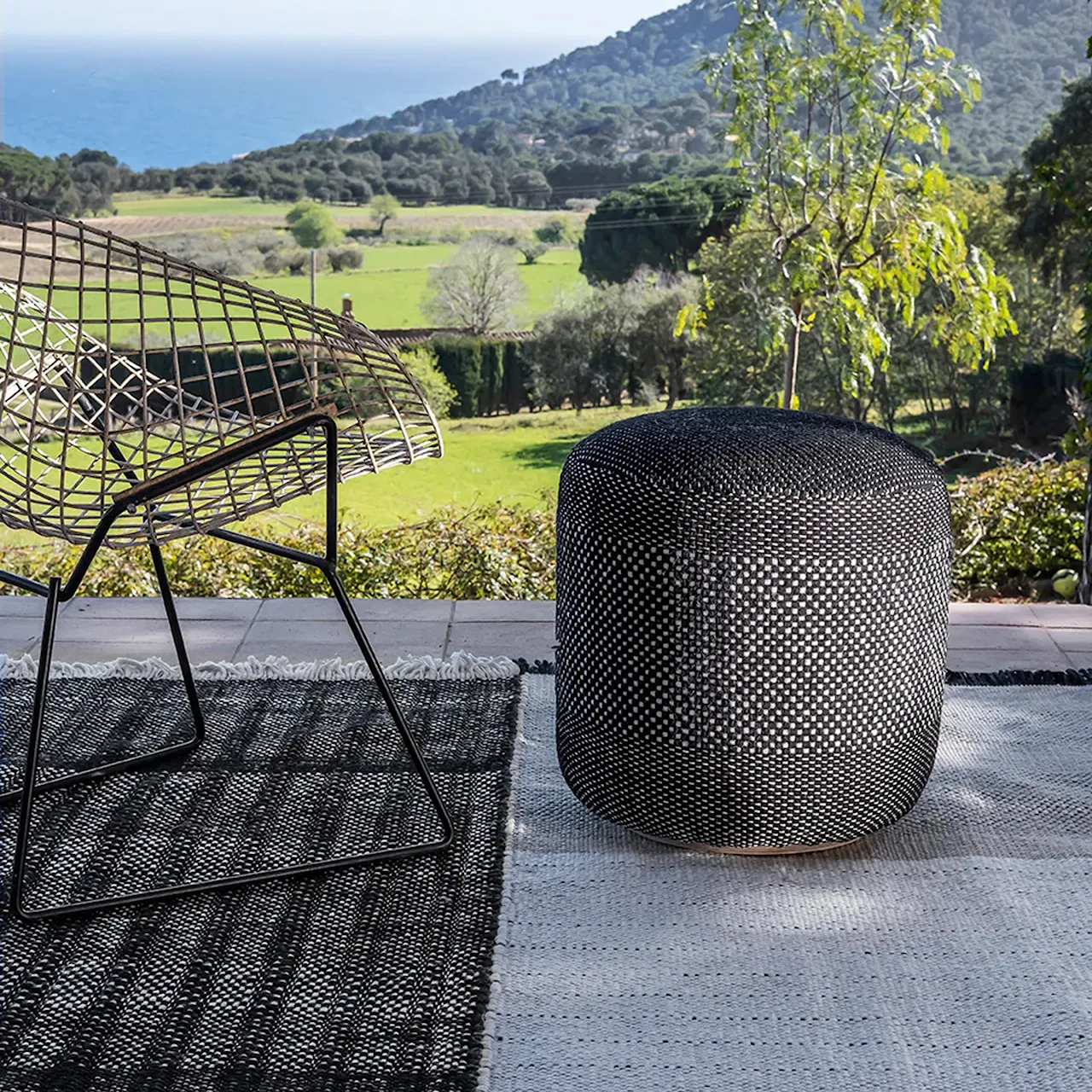 Tres Outdoor Pouf Black