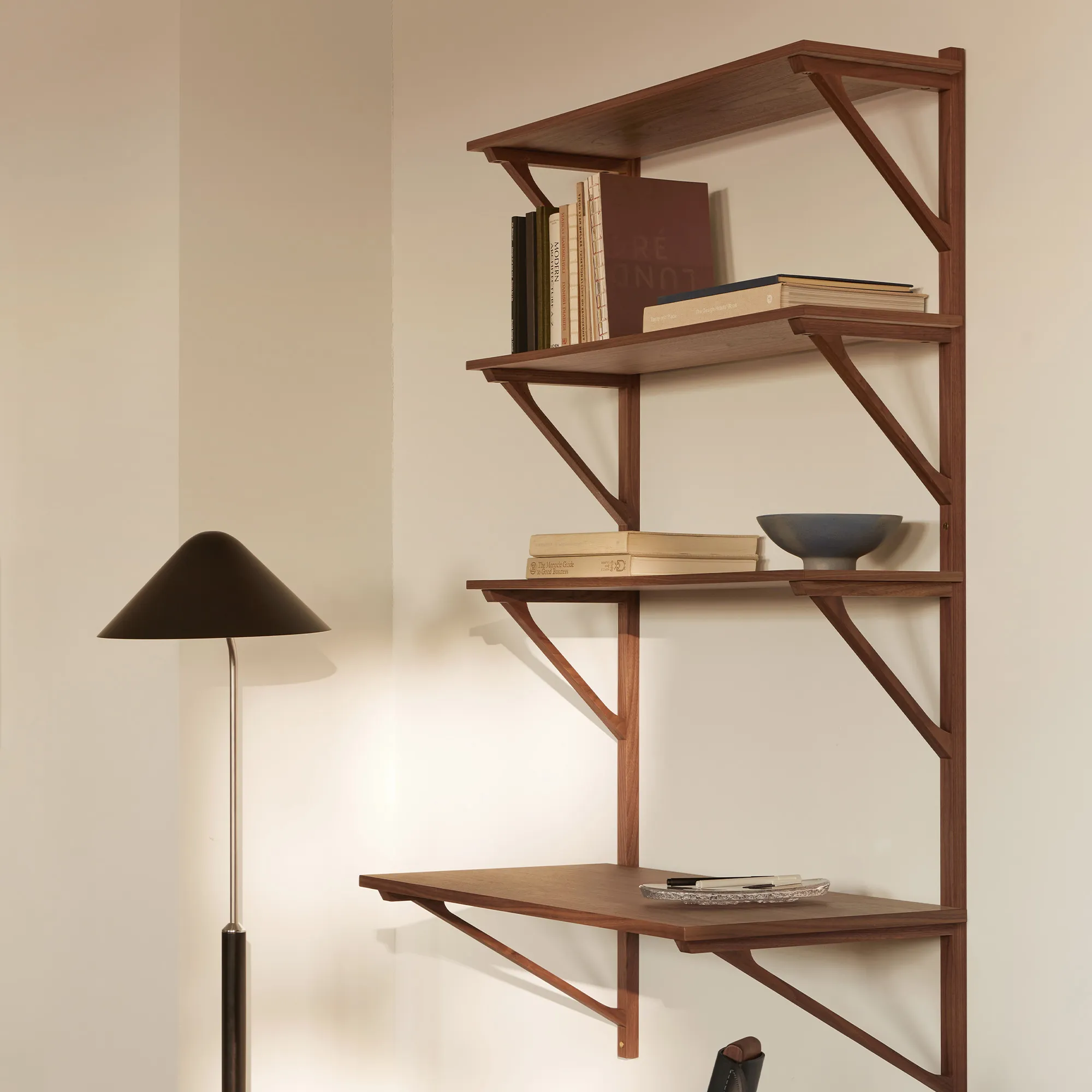 BM29 vegghylle 78 cm 3 hyller og skrivebord - 3