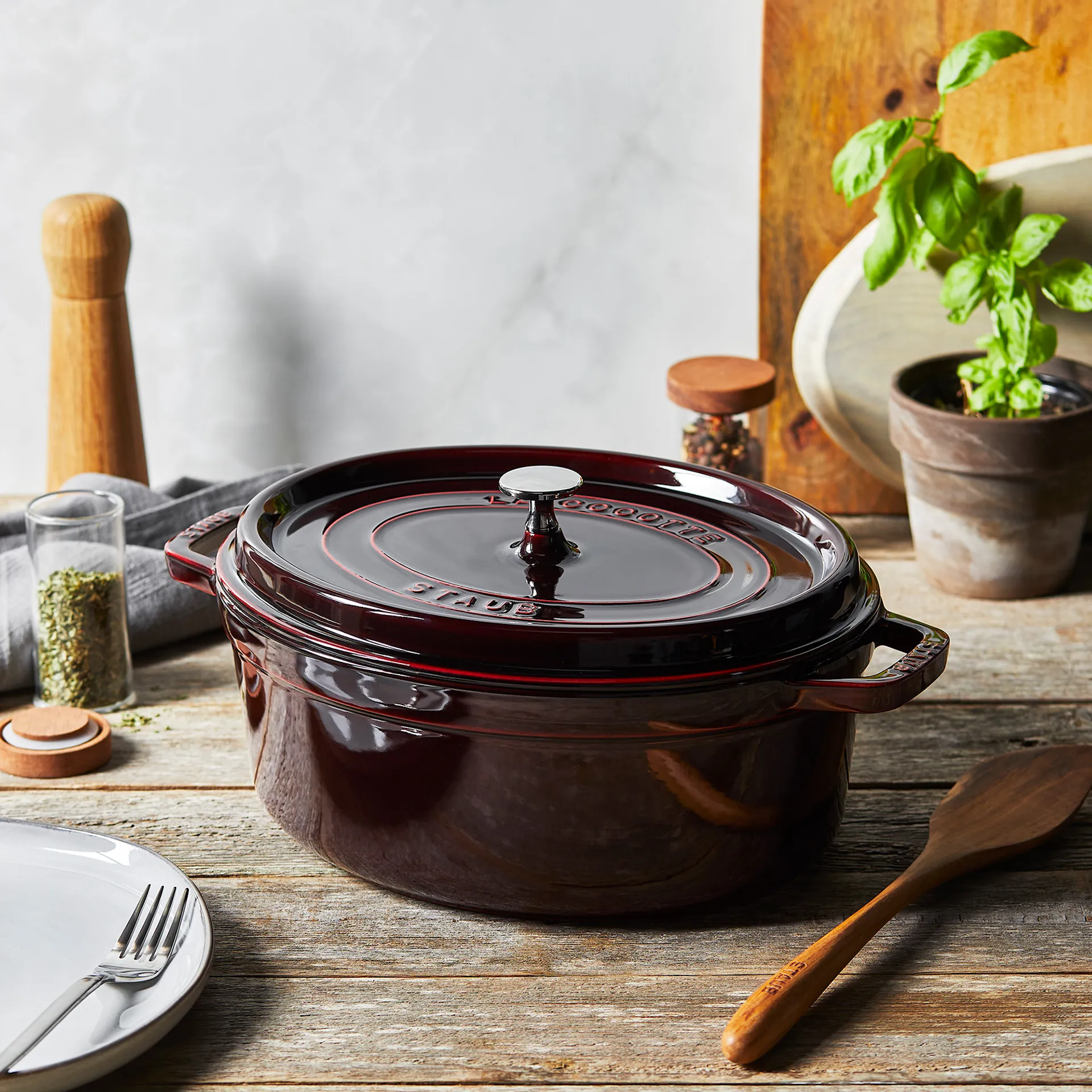 La Cocotte Oval gryte Ø 31 cm - Staub - NO GA