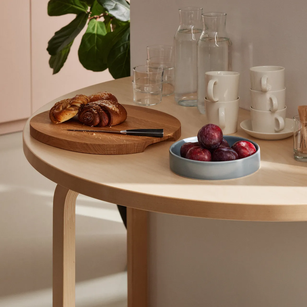 Aalto Table Half-Round 96 spisebord