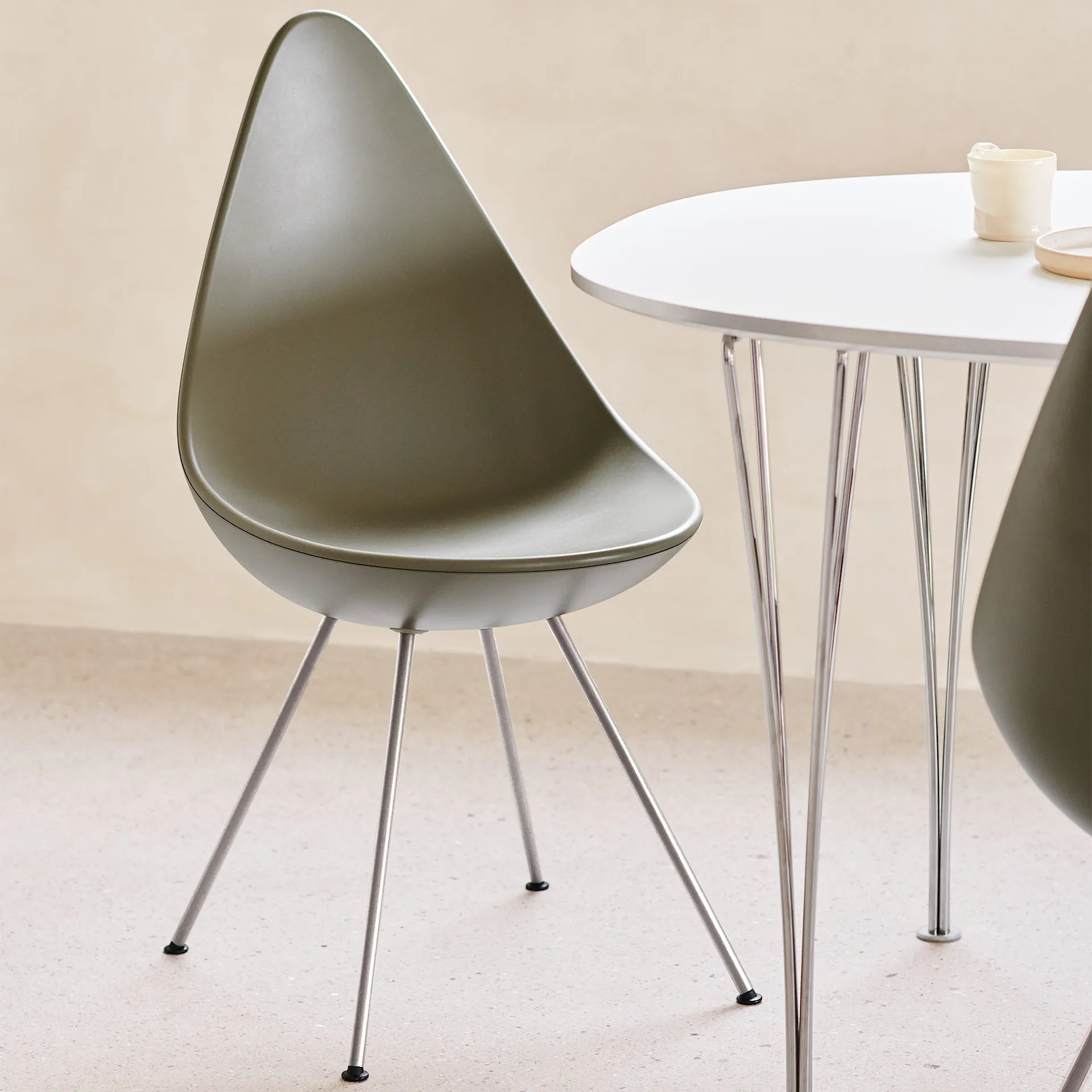 3110 Droppen stol fulltrukket - Fritz Hansen - Arne Jacobsen - NO GA