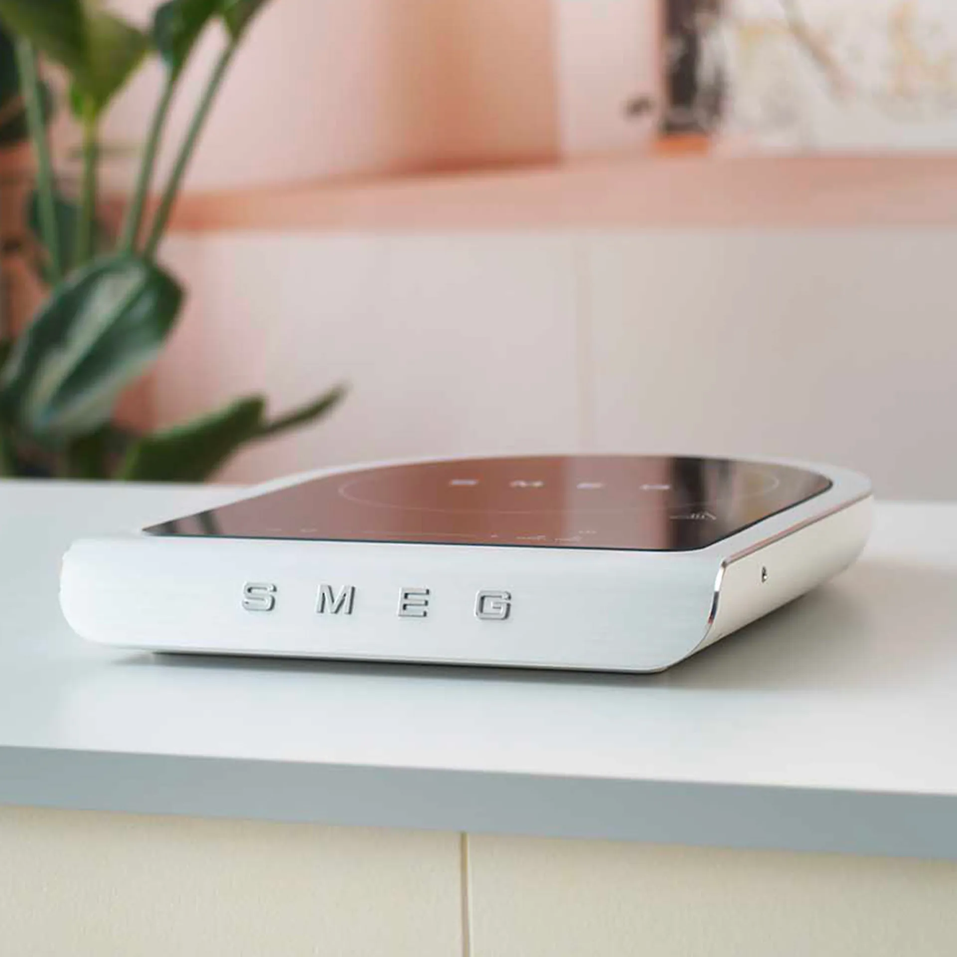 Smeg Portable induction cooker - Smeg - NO GA