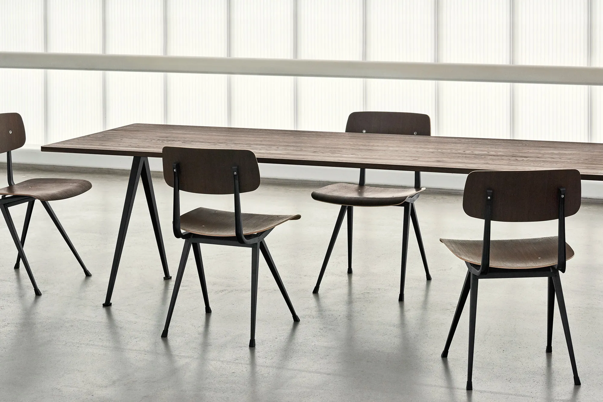 Pyramid 02 table 85x300 cm beige powder coated steel - 6