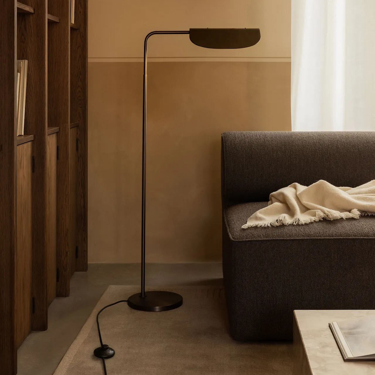 Wing gulvlampe