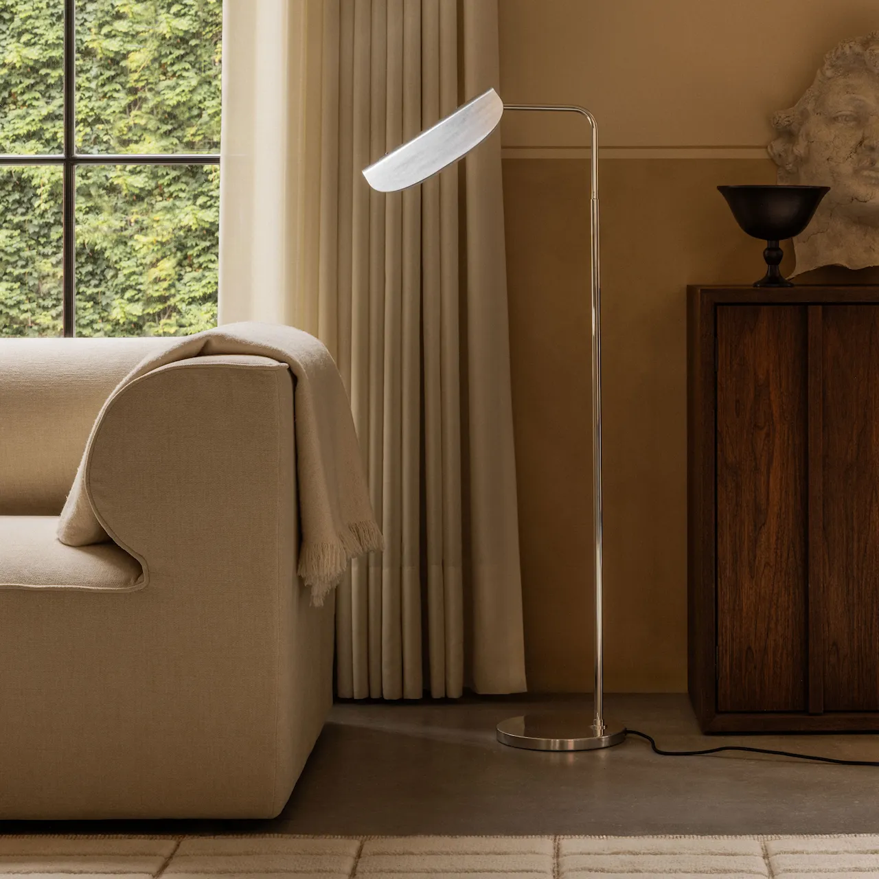 Wing gulvlampe