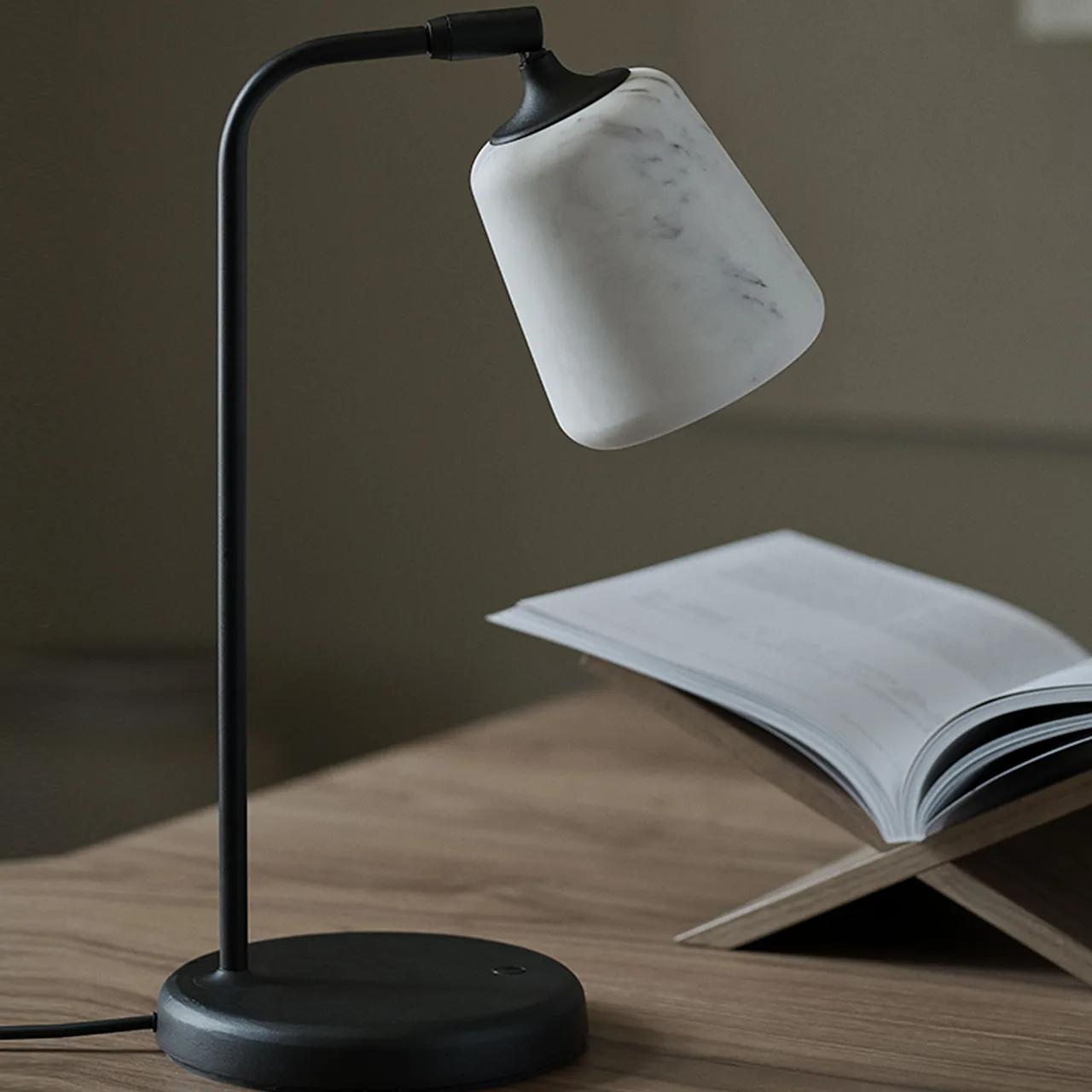 Material Bordlampe Black Sheep Edition