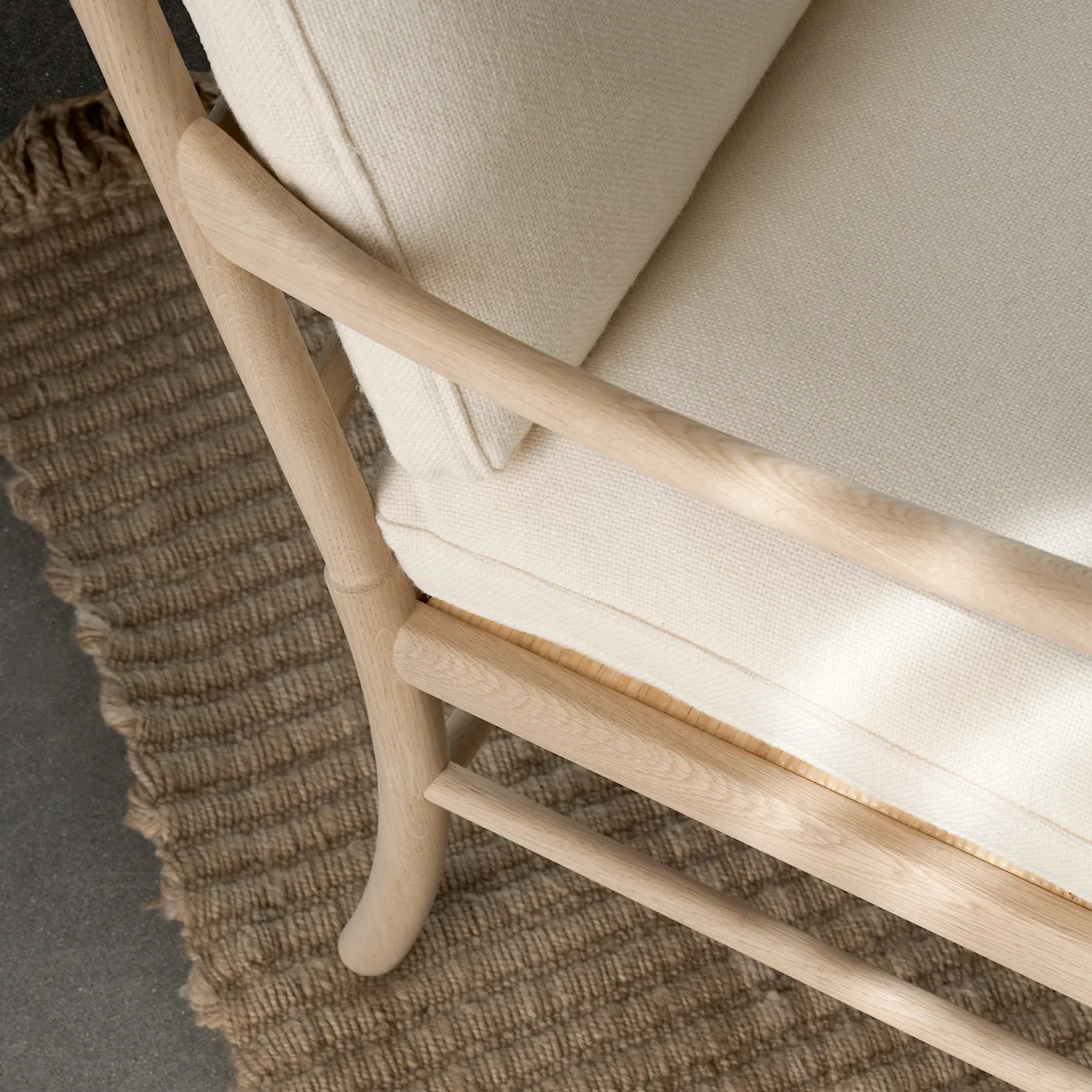 OW149 - Colonial Chair, Tvålad Ek, Lädergrupp C Sif - 95