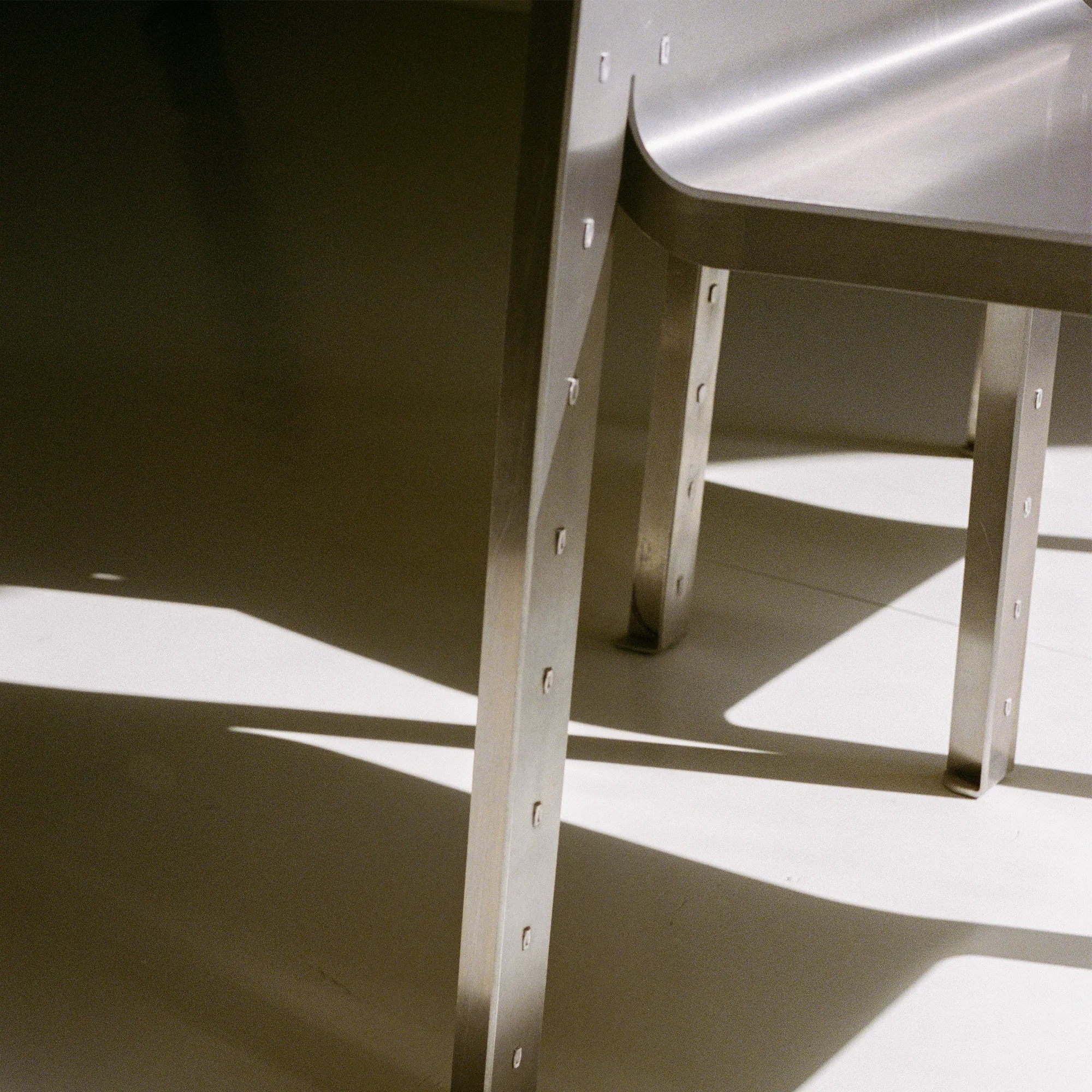 Rivet spisestuestol - 13