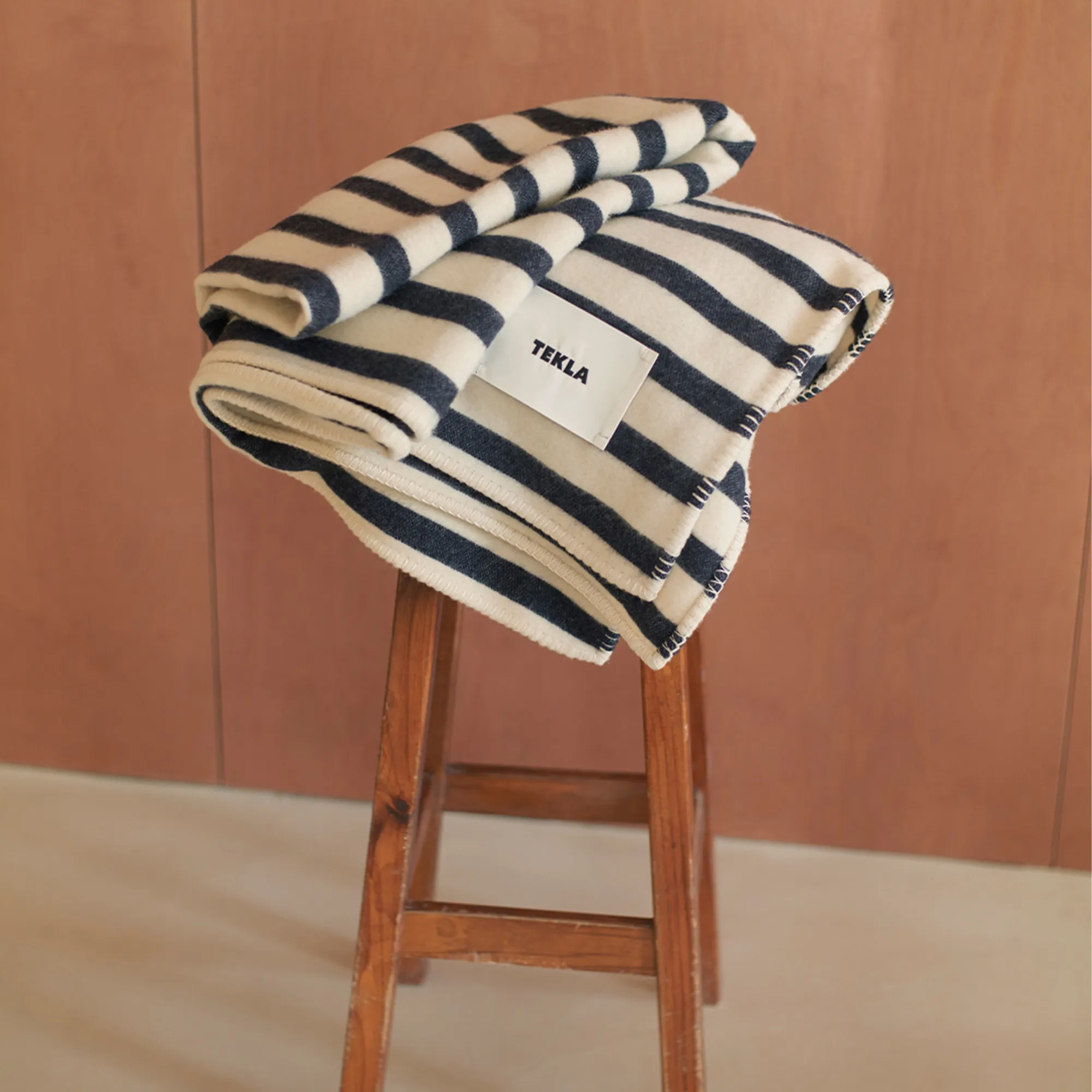 Magpie Stripes lammeullpledd - 2