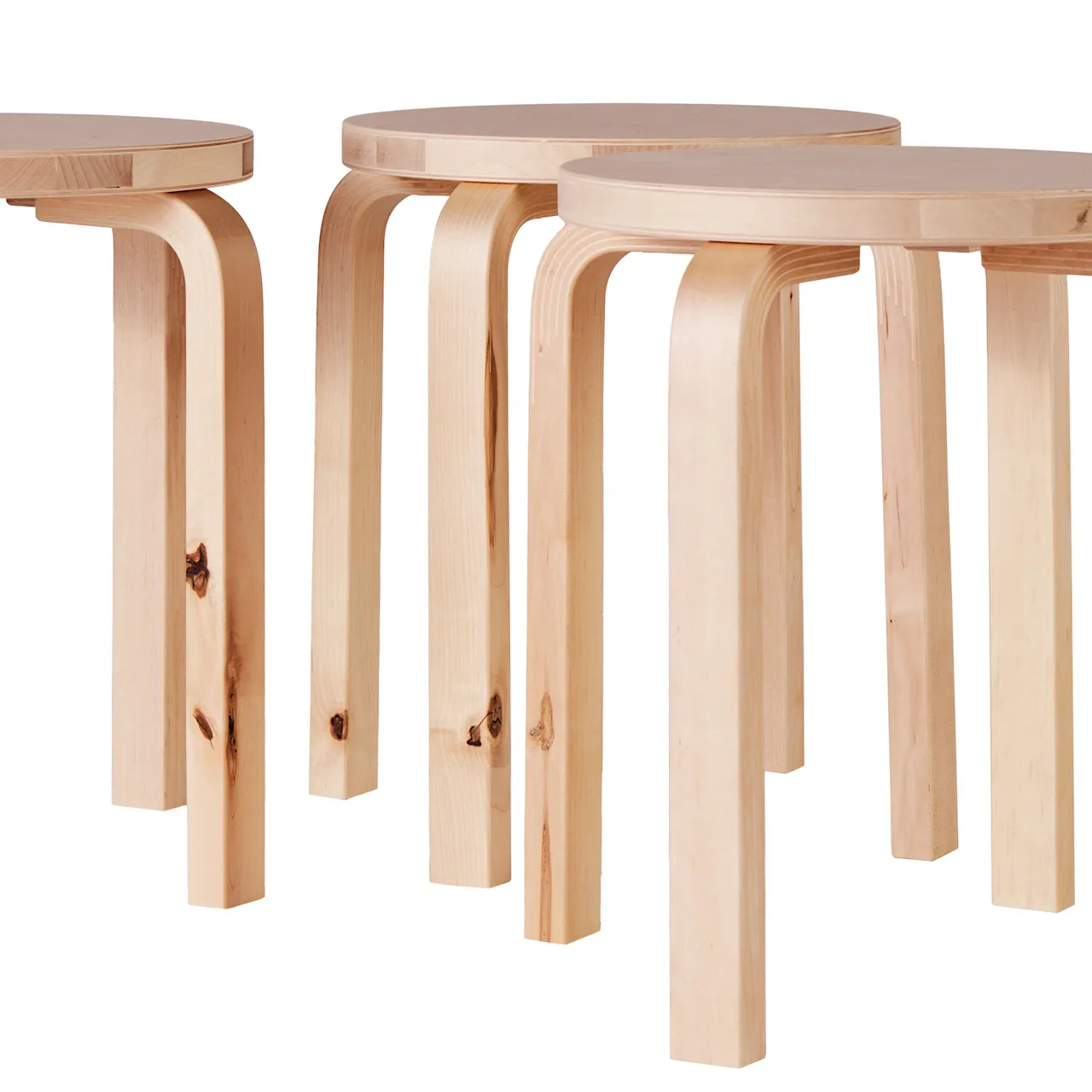 Spesialutgave av Stool E60 Wild Birch, signert Formafantasma