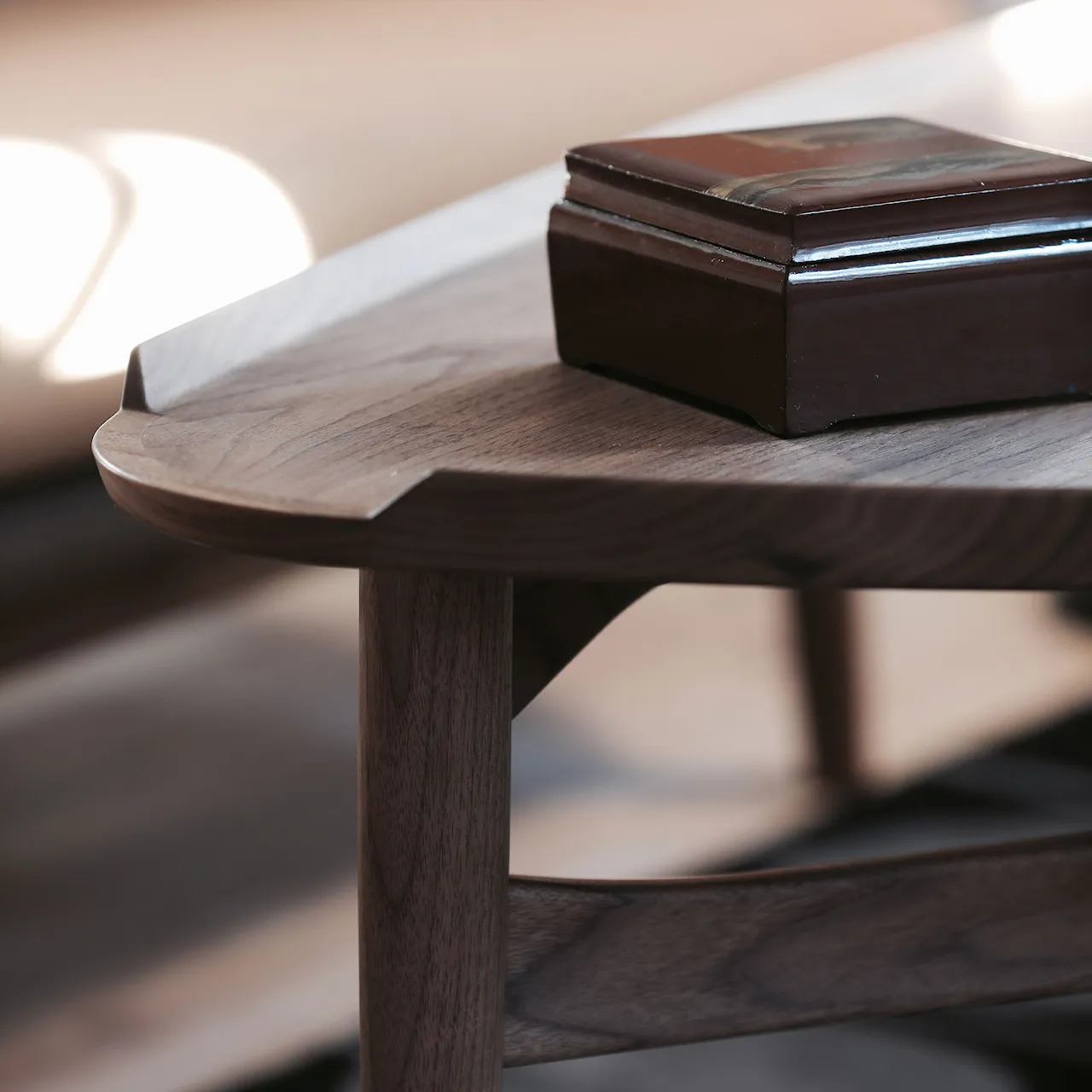 Cocktail bord - Walnut