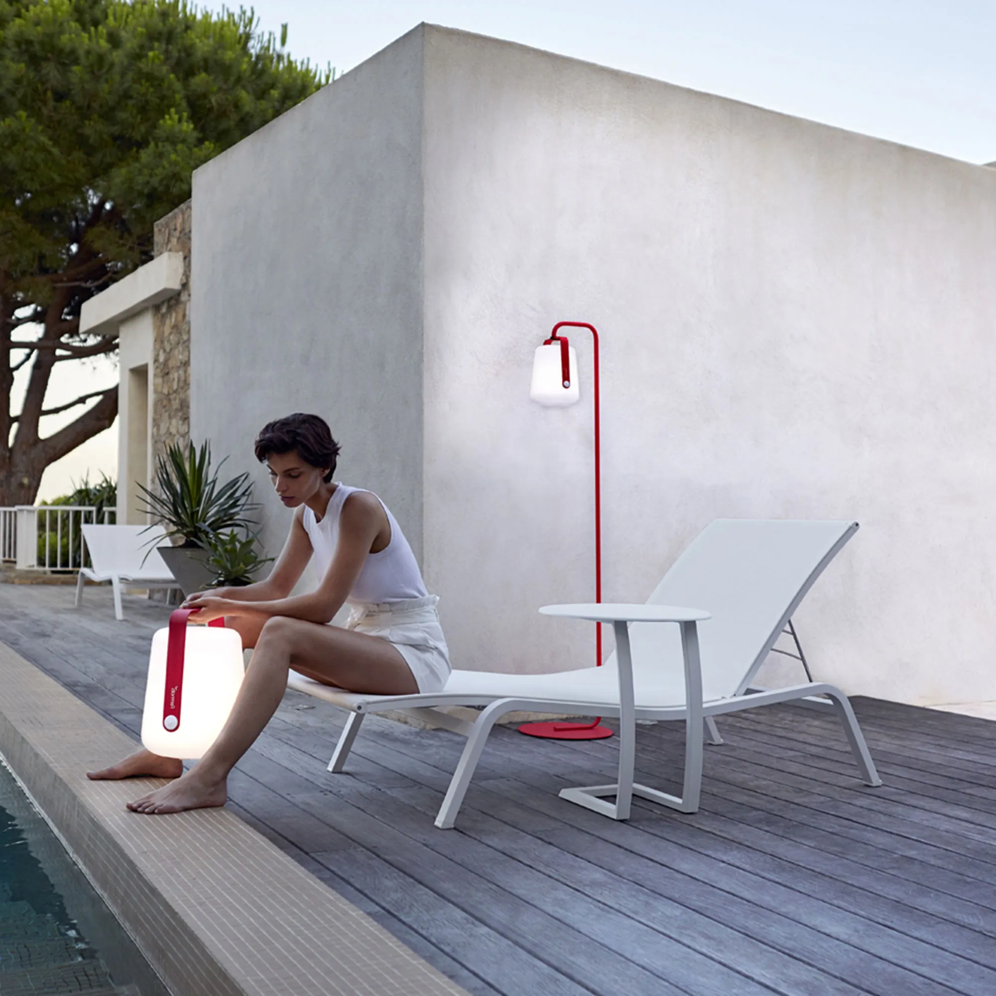 Alizé Offset Low Table - 4