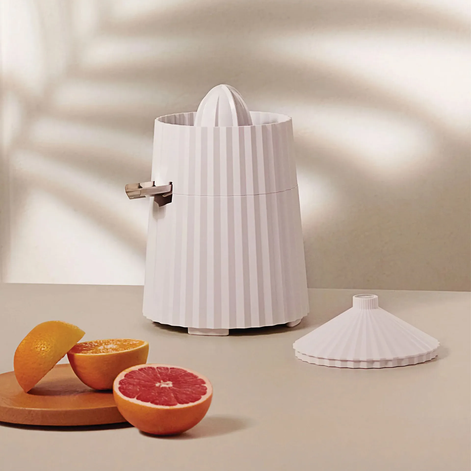 Plissé Electric citrus squeezer - White - Alessi - NO GA