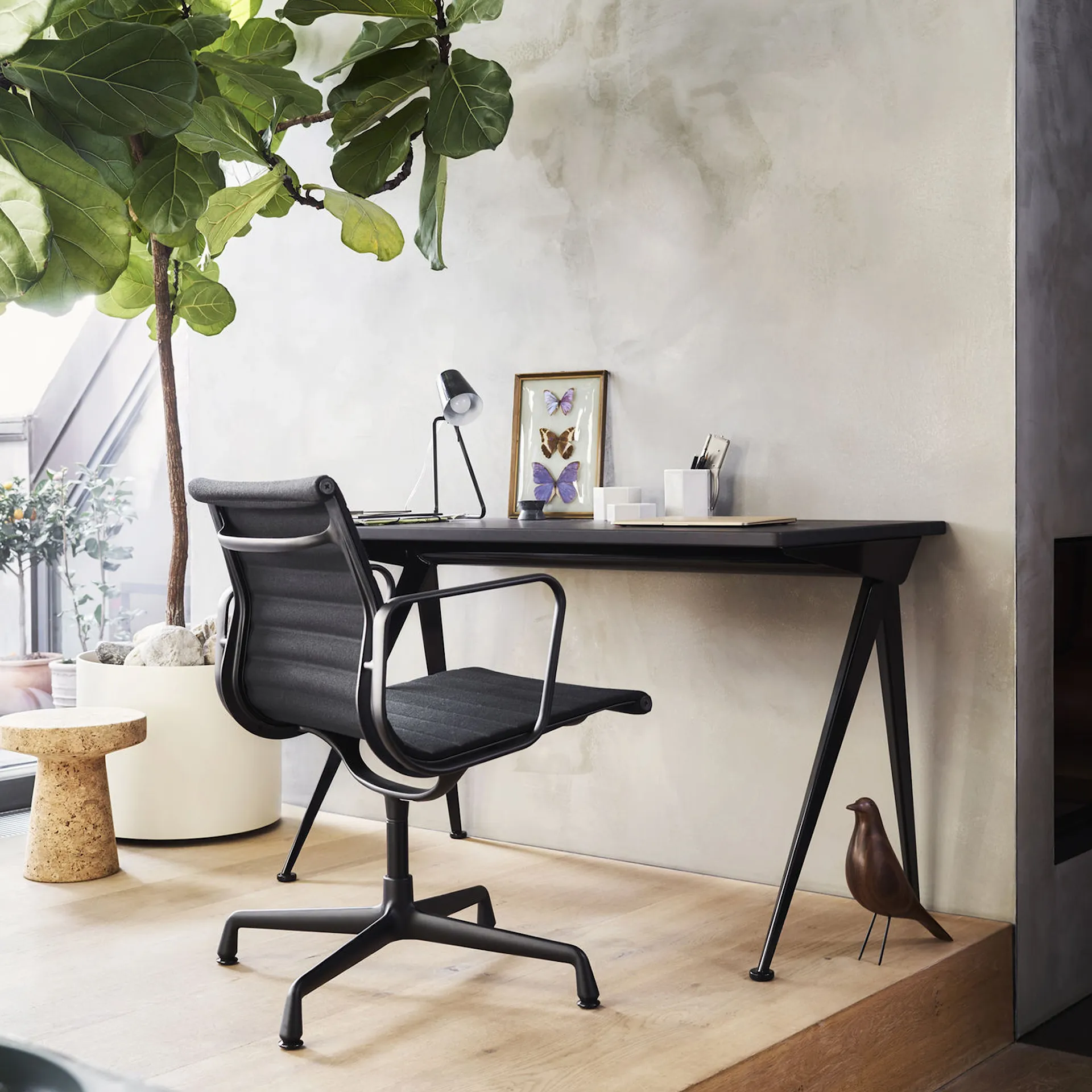 EA 108 skrivebordsstol Black - Vitra - Charles & Ray Eames - NO GA