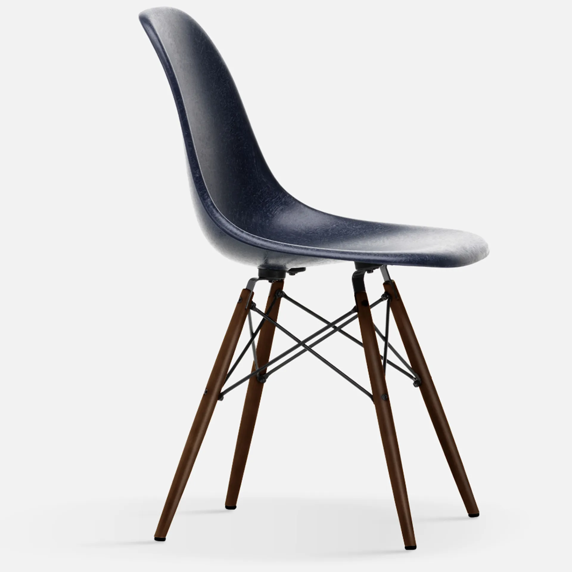 Eames Fiberglass Chair DSW stol Dark Maple - Vitra - Charles & Ray Eames - NO GA