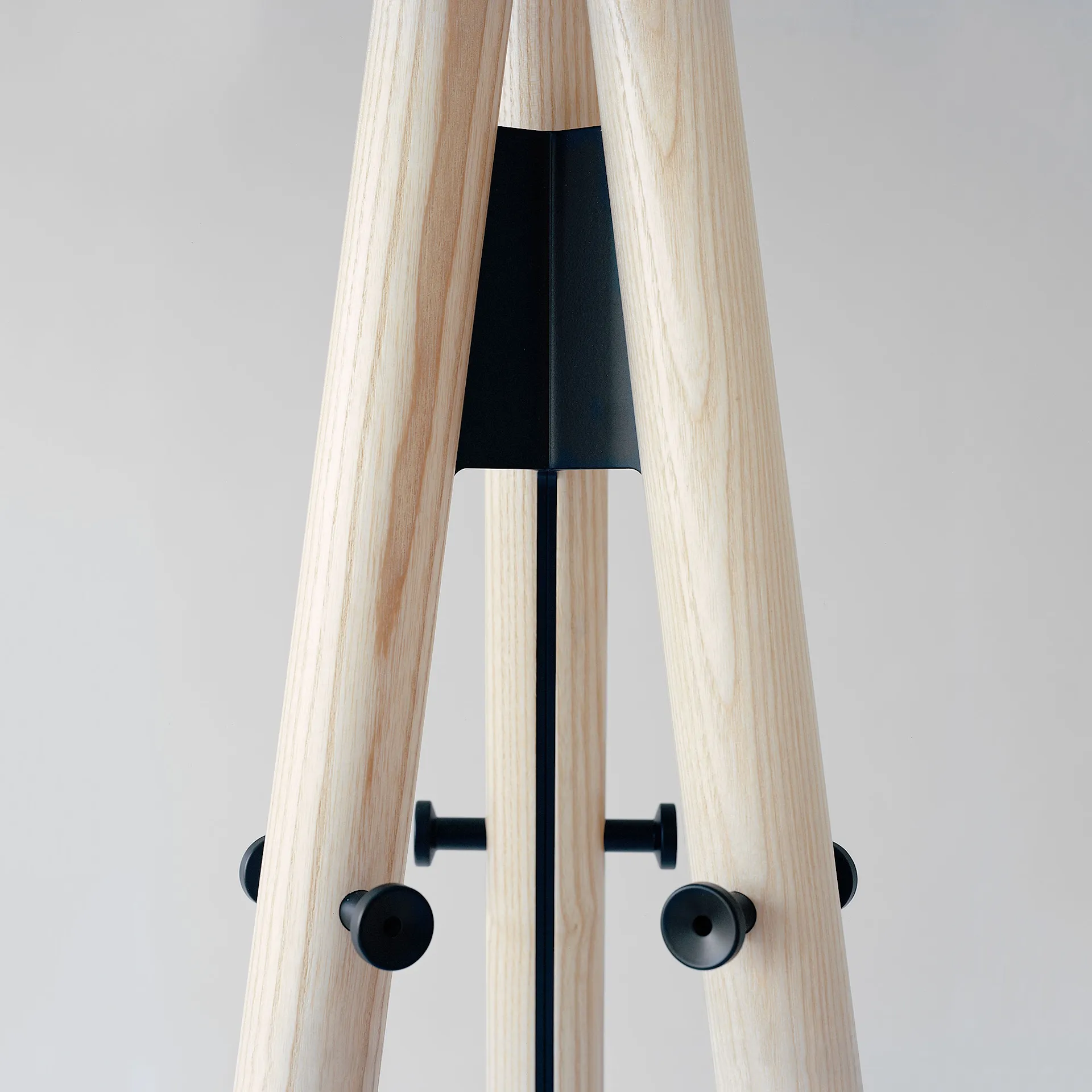 Kiila Coat Stand - Artek - Daniel Rybakken - NO GA