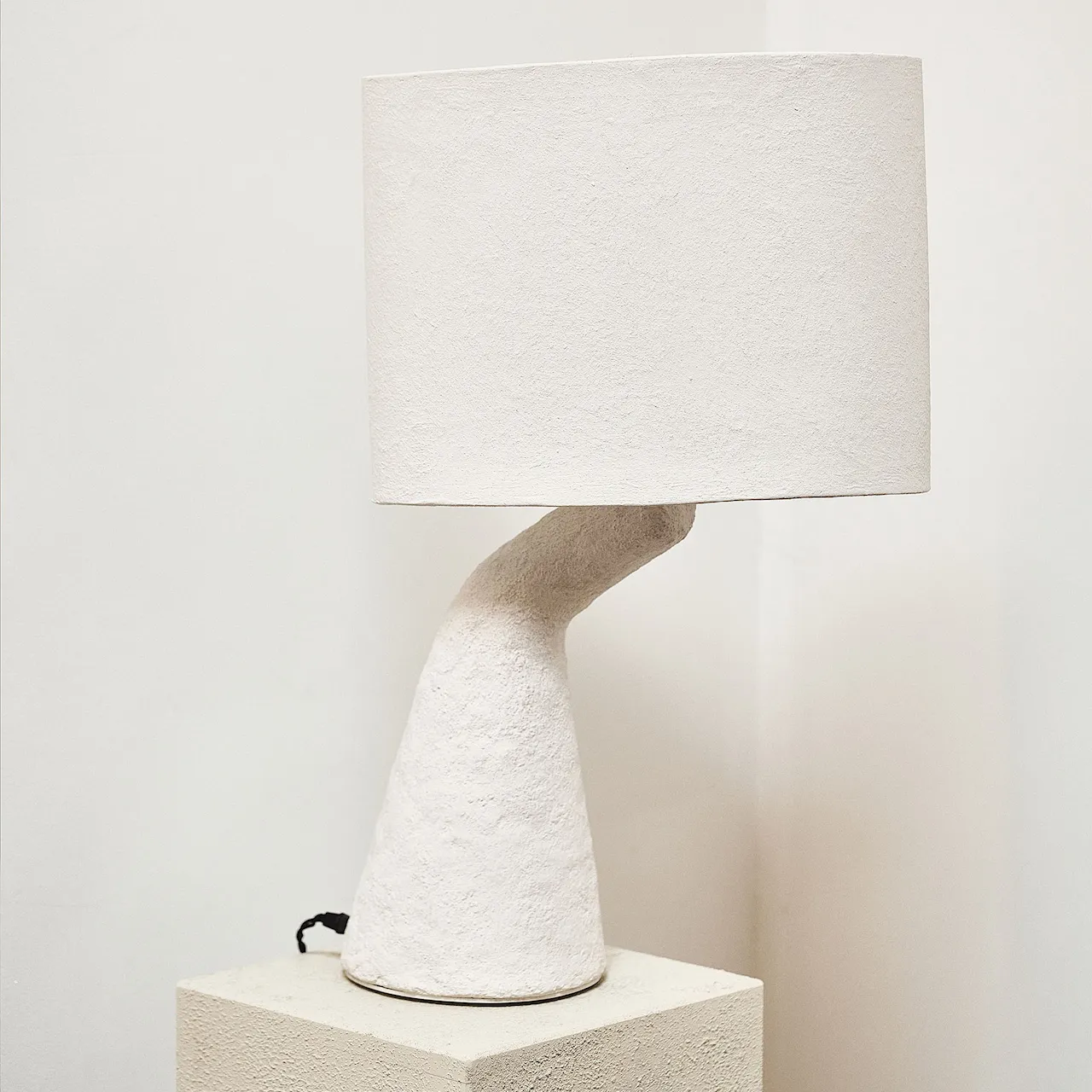 Bordlampe 04 hvit jord