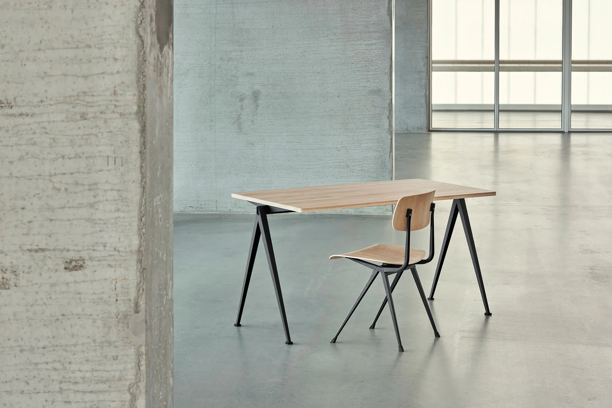Pyramid 01 table 75x140 cm black powder coated steel - 8