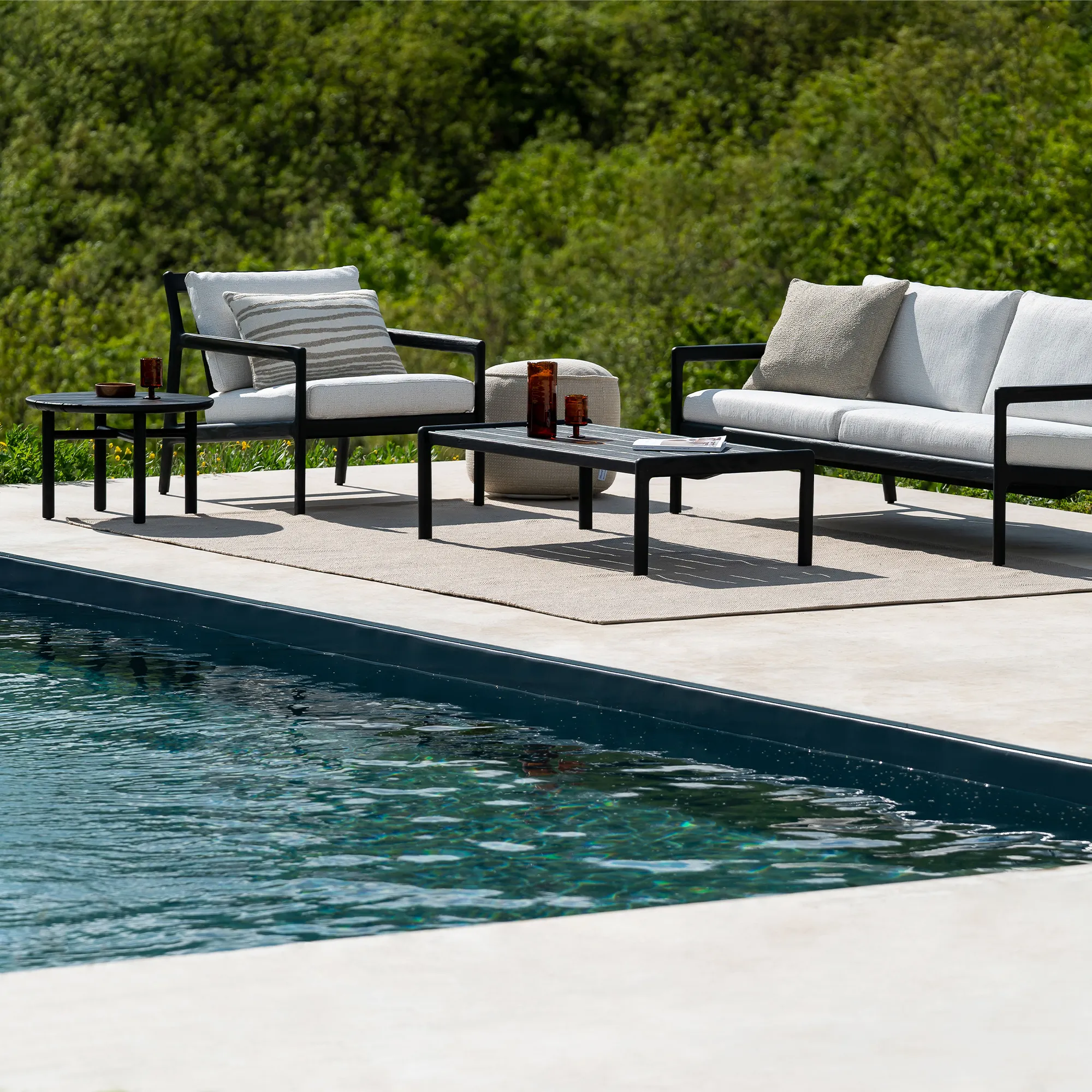 Jack 2-seters sofa, Jack utendørs lenestol & Jack utendørs salongbord - 7