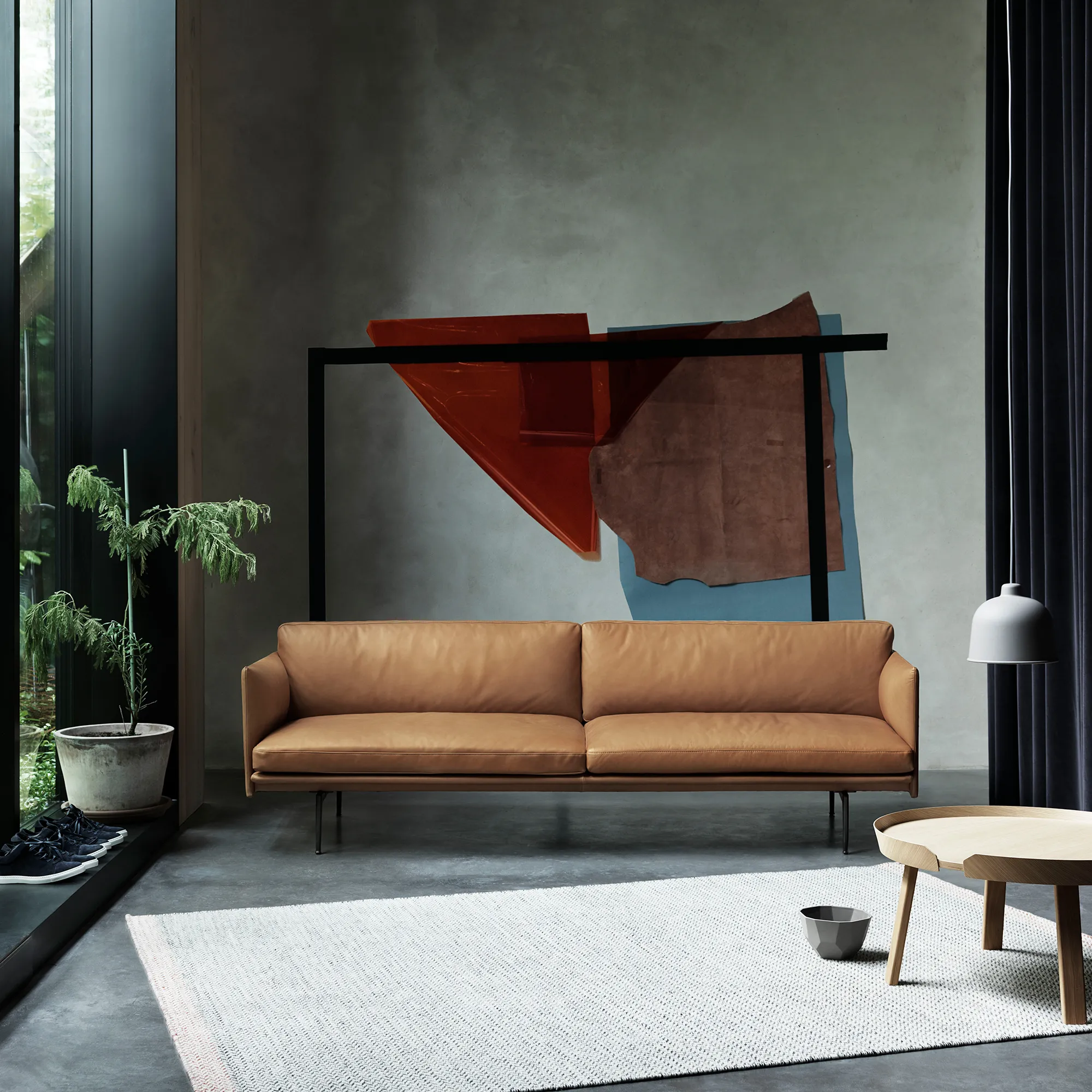 Outline 3-Seater / Black Base - 6