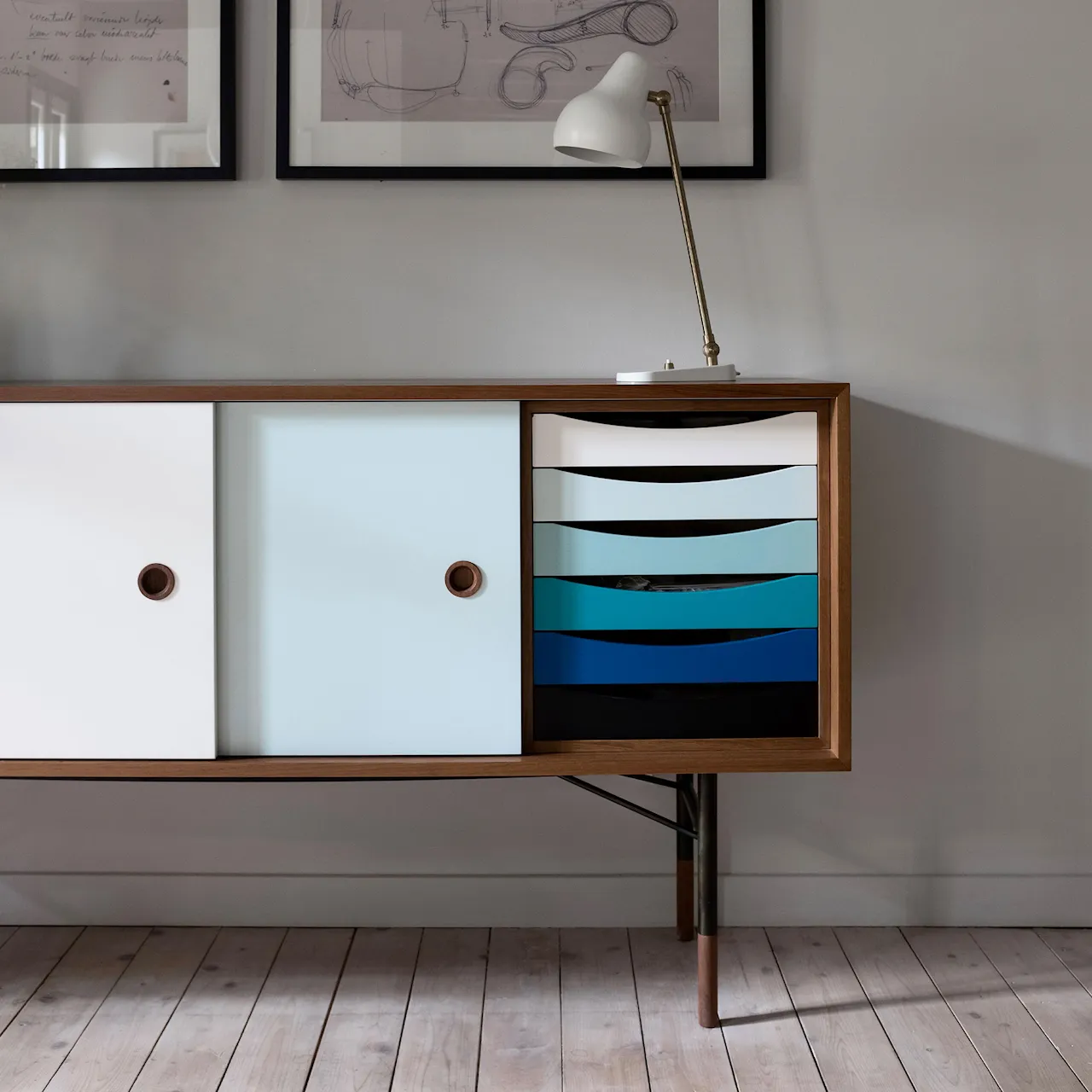 Sideboard Cold med lådor Walnut White/Light Blue