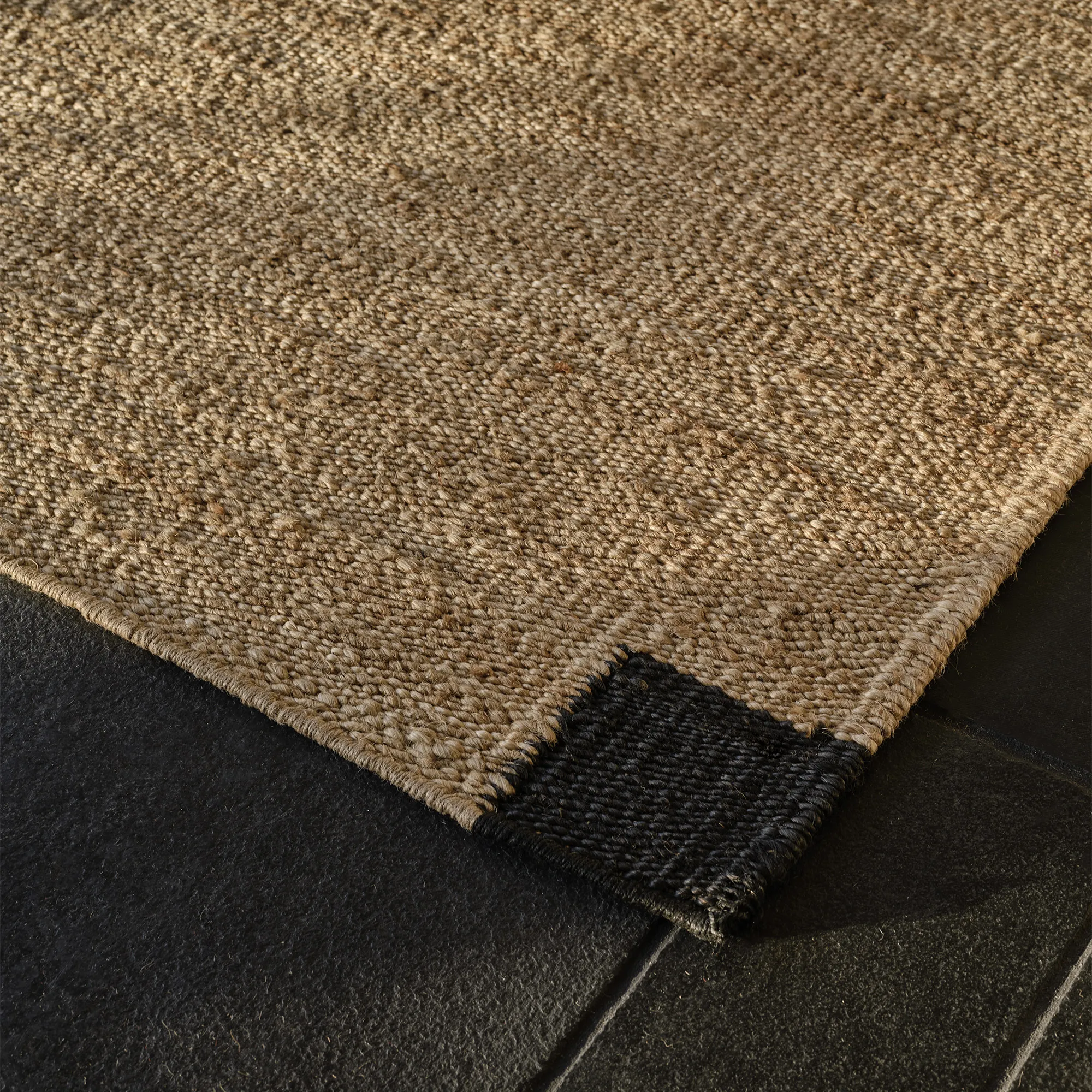 Jute Corner Black teppe
