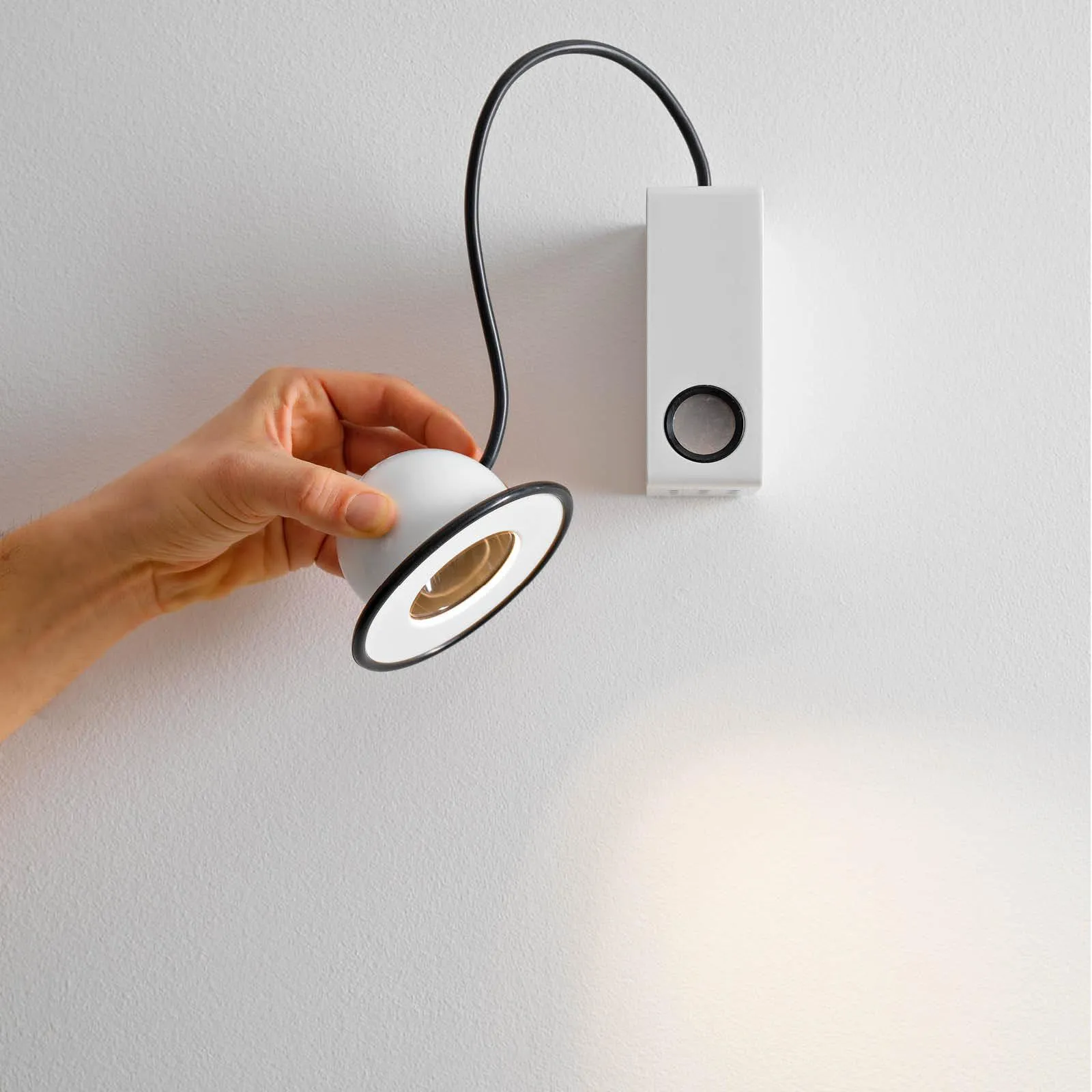 Minibox Phase-Cut vegglampe - 2
