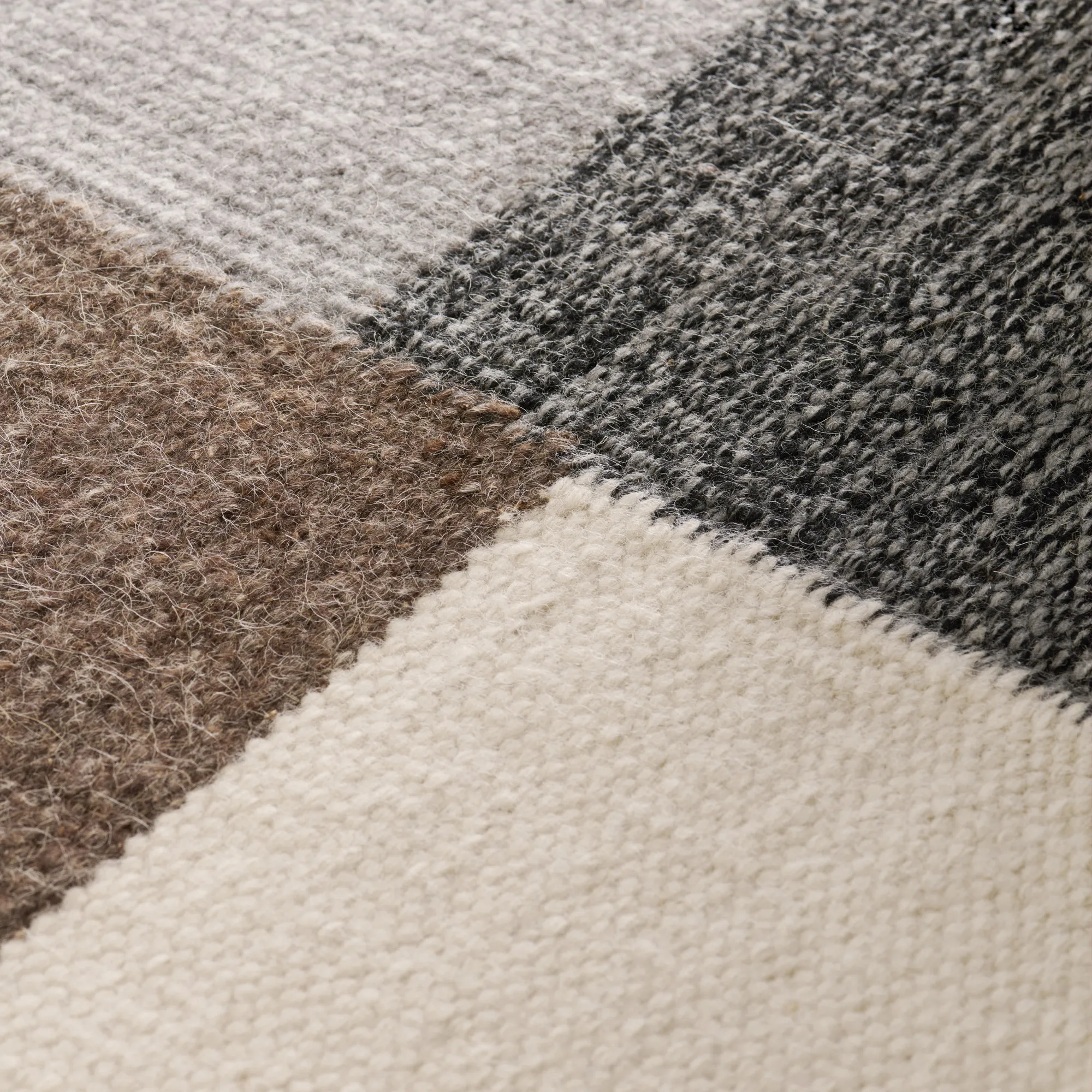 Patchwork 02 Black ullteppe - 6