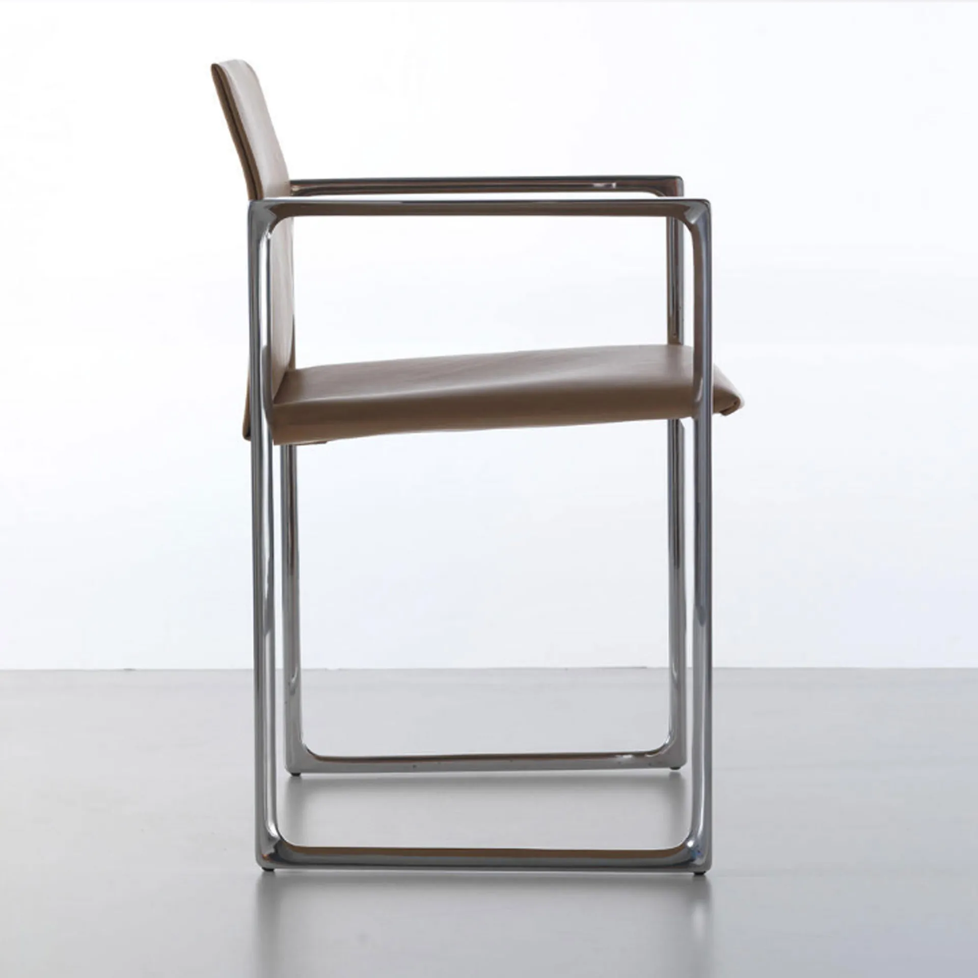 184 Eve Small Armchair - Cassina - Piero Lissoni - NO GA