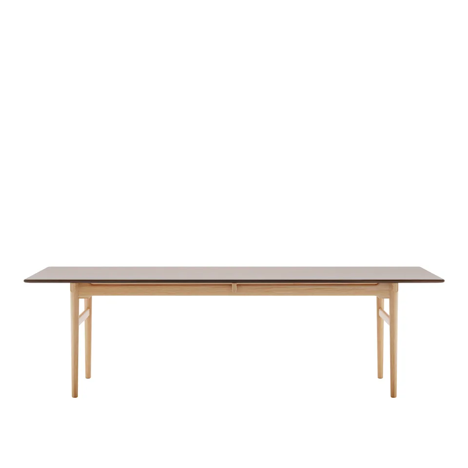 CH327, Oiled Oak & Walnut, Length 248 cm