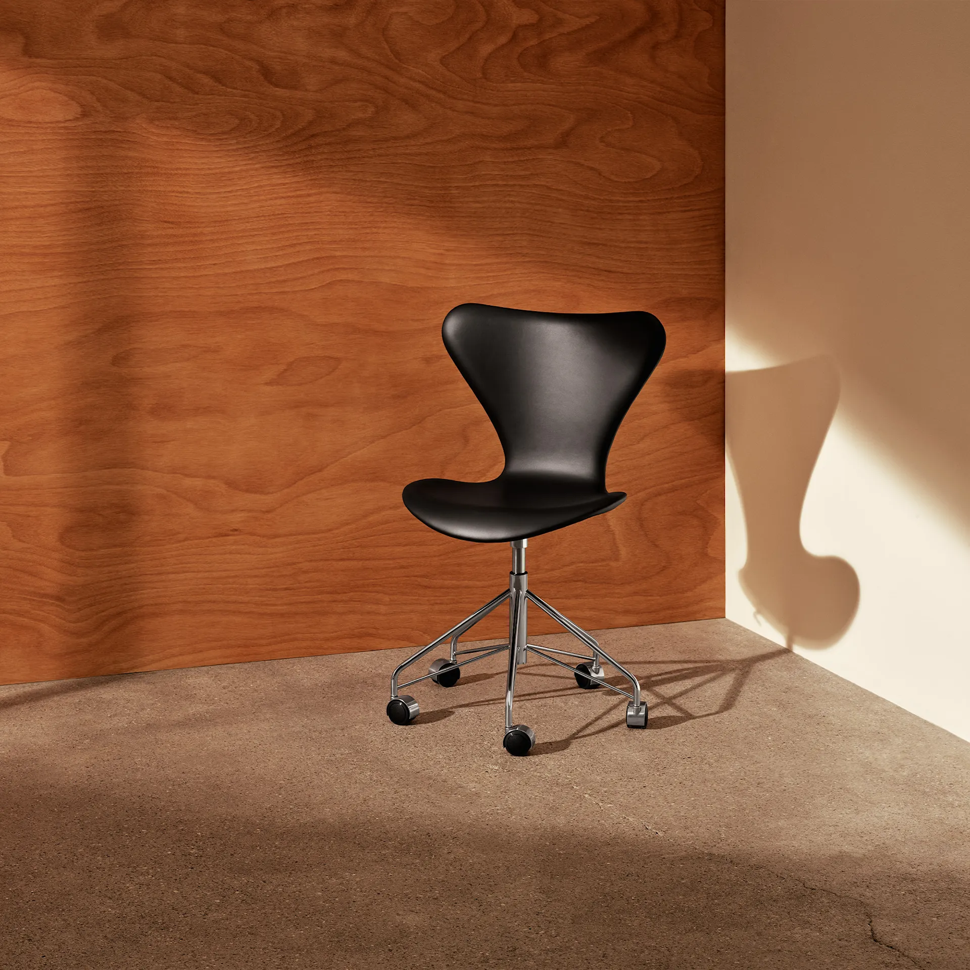 3117 Series 7 kontorstol fulltrukket - Fritz Hansen - Arne Jacobsen - NO GA