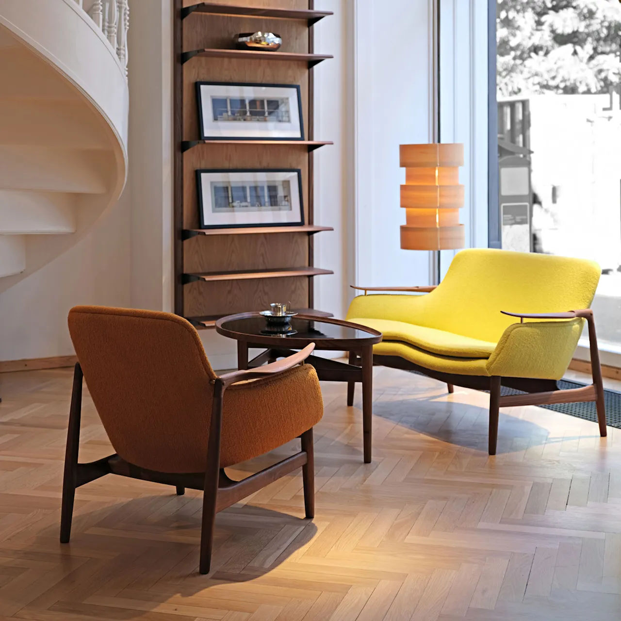 53 sofa Walnut