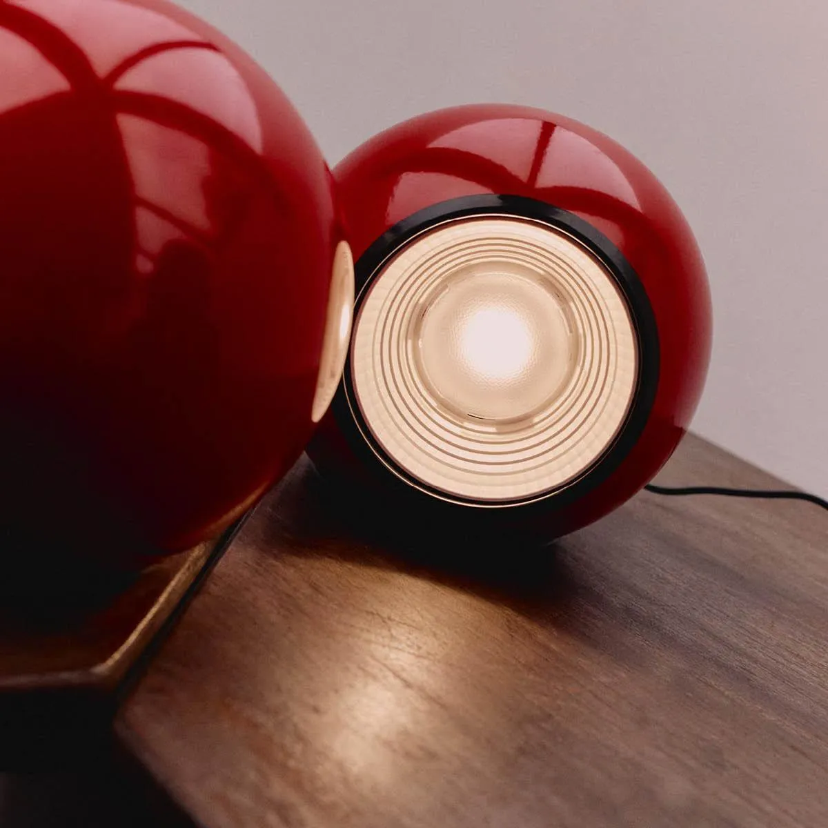 Gravitino541 2700K bordlampe - 2