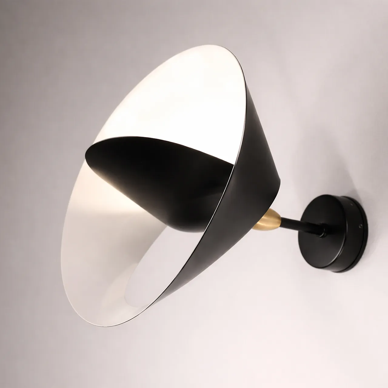 Saturn vegglampe