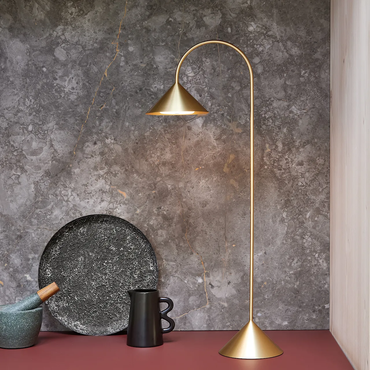 Grasp bærbar bordlampe 72 cm