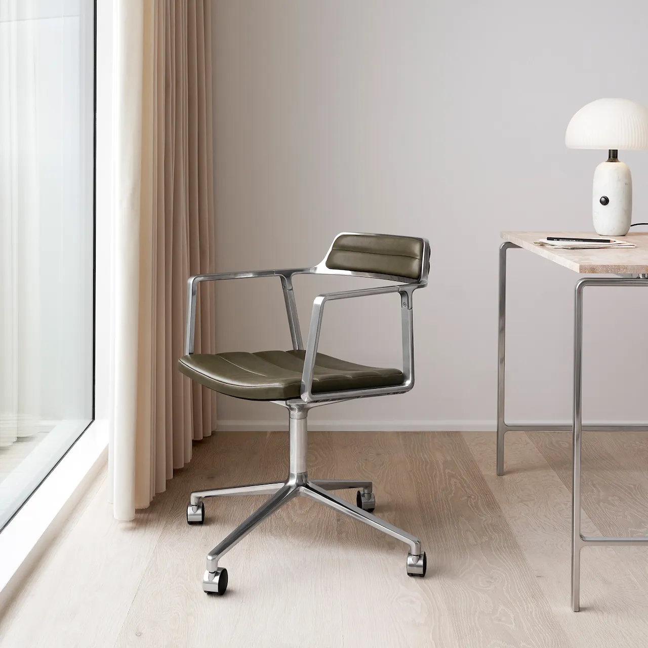 Vipp452 kontorstol hjul