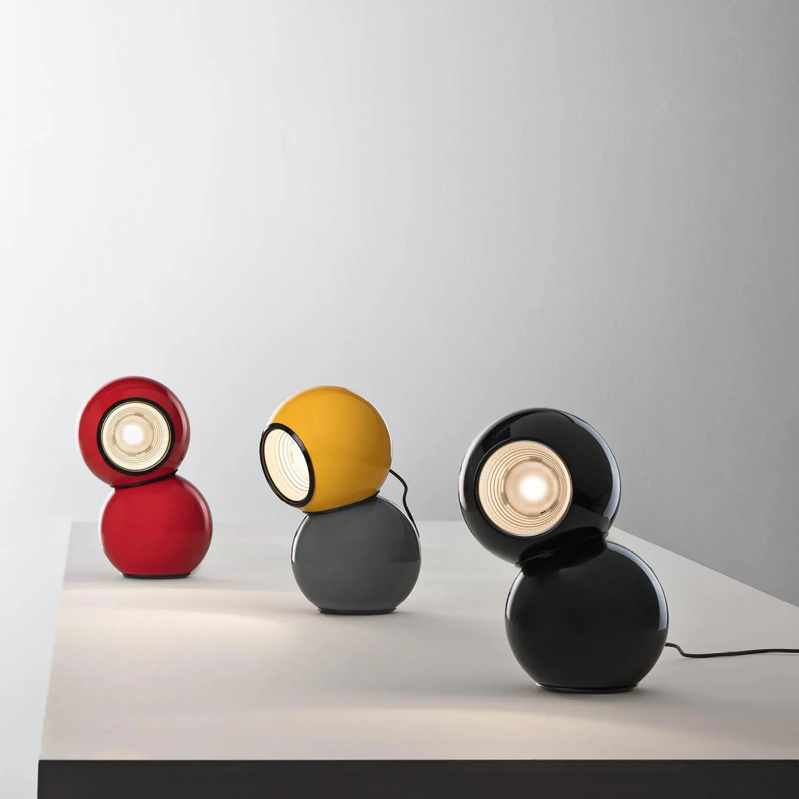 Gravitino541 2700K bordlampe - 4
