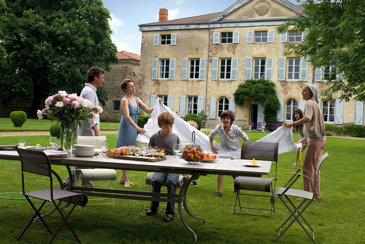 Romane utendørs spisebord 200/300 x 100 cm