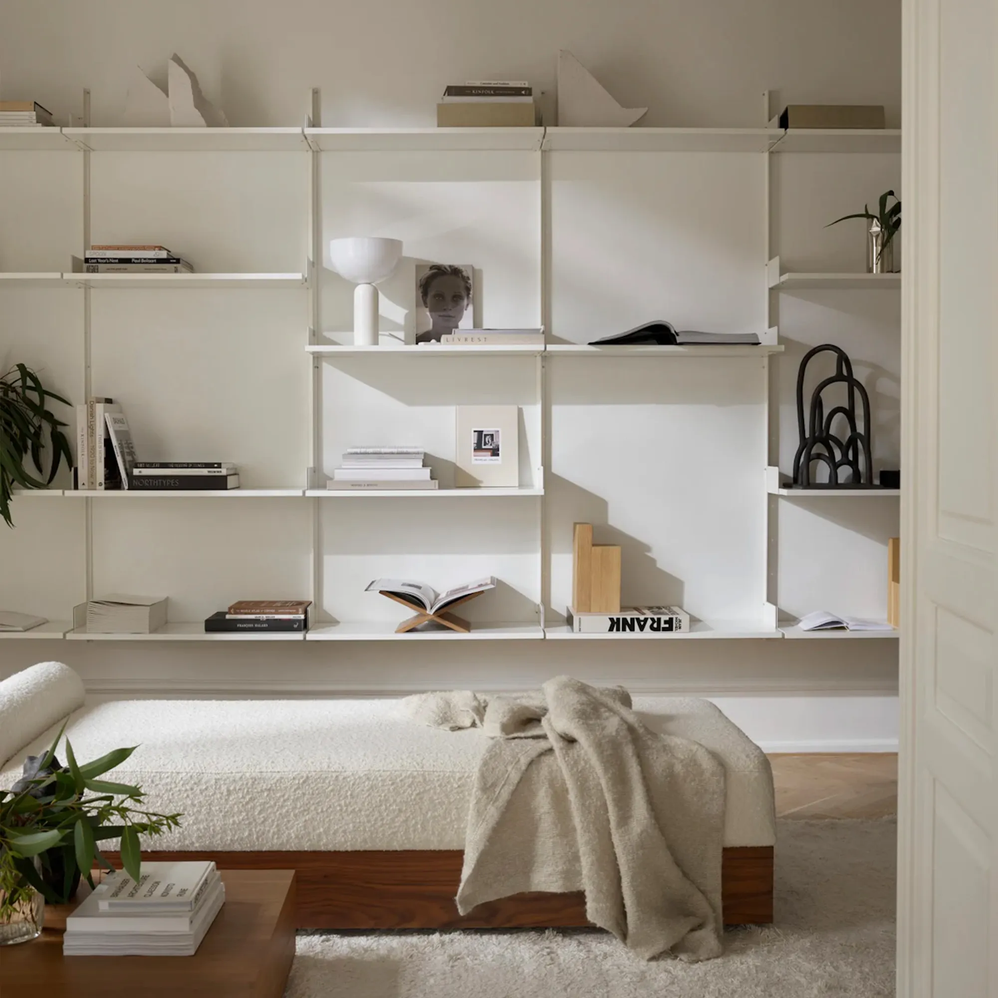New Works Display Shelf 1900 vegghylle - 2