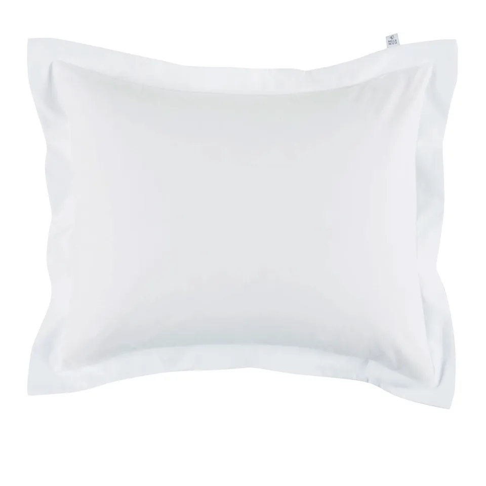 Satina White putetrekk