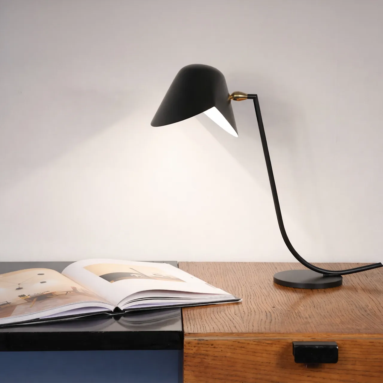 Antony skrivebordslampe