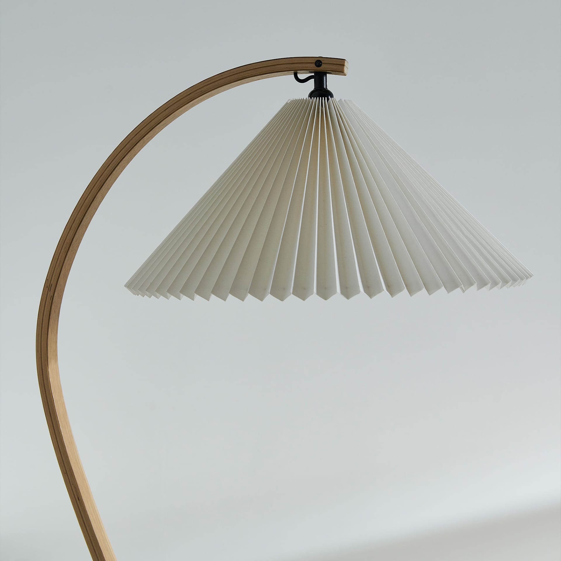 Timberline Floor Lamp - Gubi - NO GA
